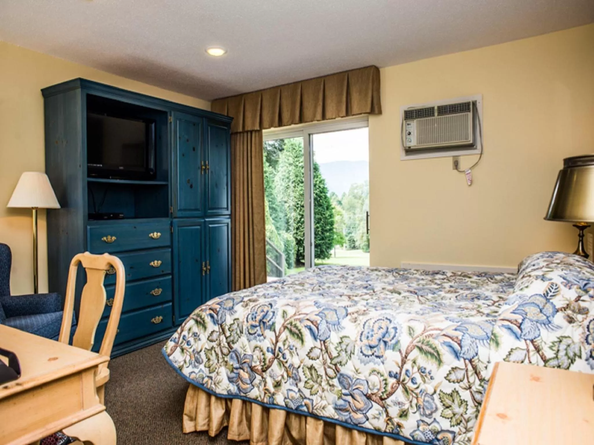 Bed in Manchester View