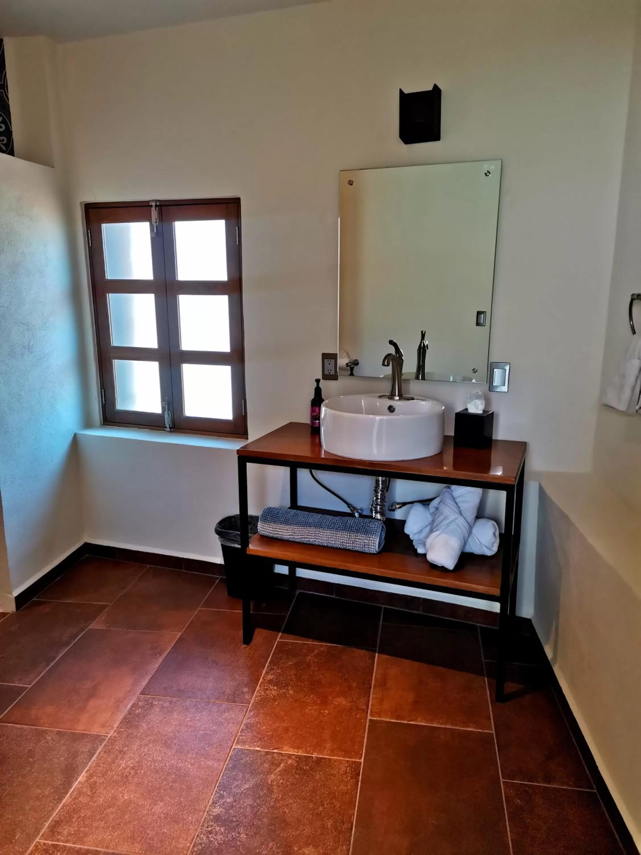 Bathroom in Hotel La Notaría