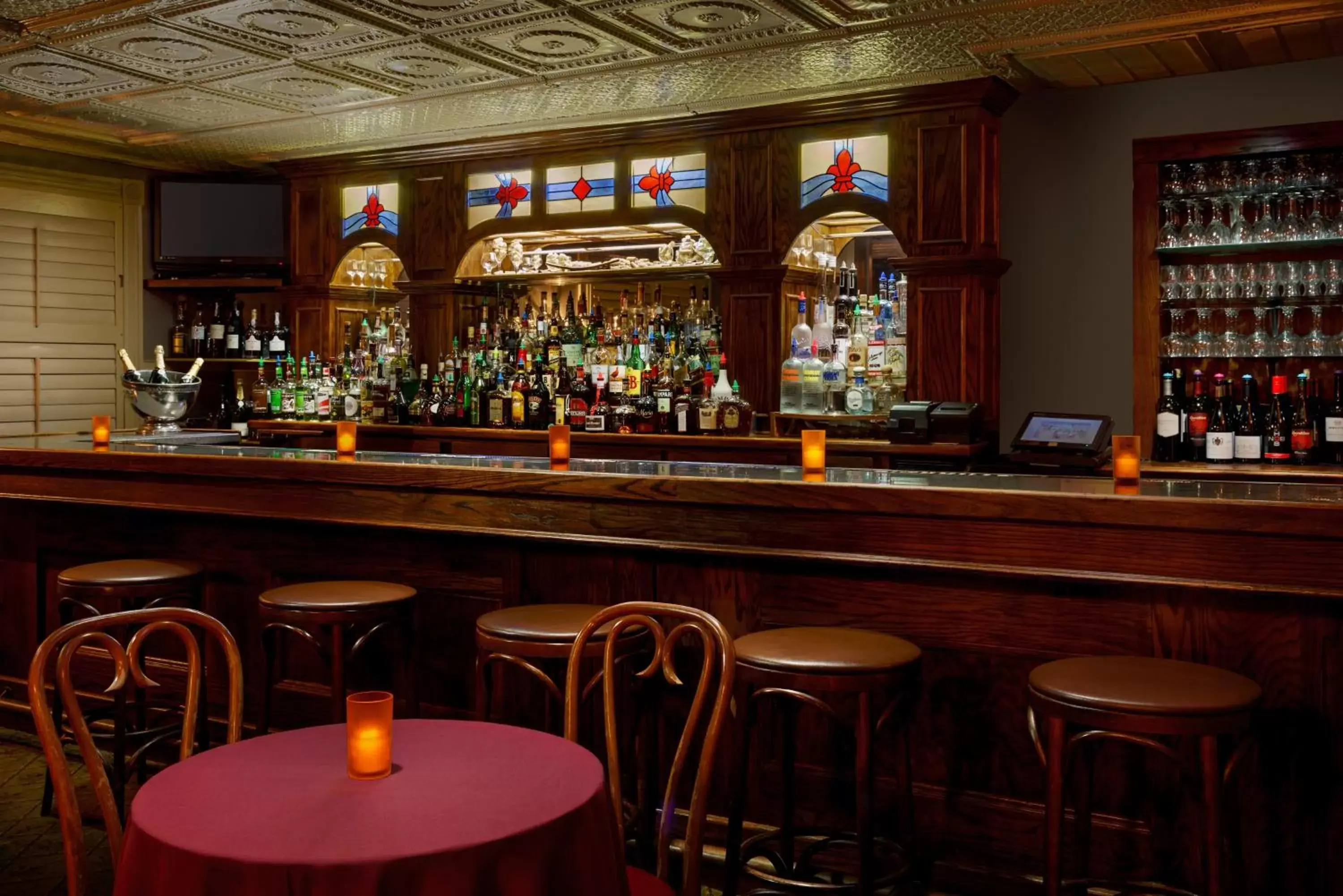 Lounge or bar in Olde Marco Island Inn and Suites Lounge or bar in Olde Marco Island Inn and Suites