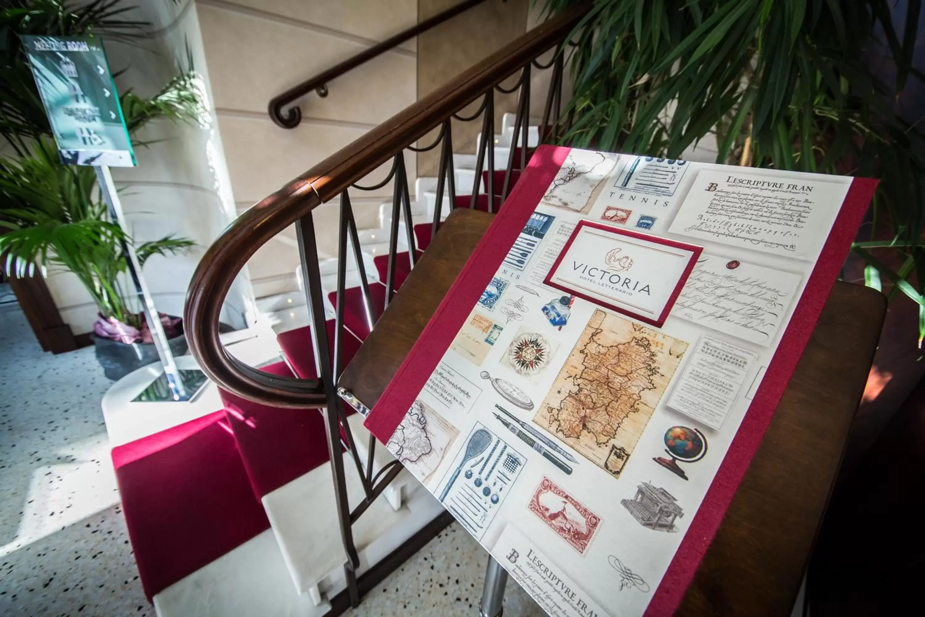 Lobby or reception in Victoria Hotel Letterario Lobby or reception in Victoria Hotel Letterario