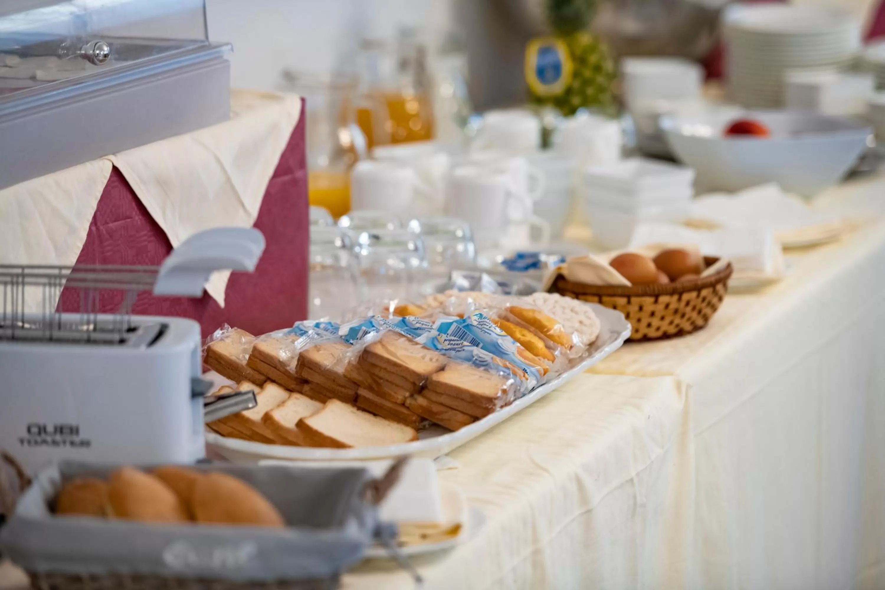 Food and drinks in Aparthotel Isabella