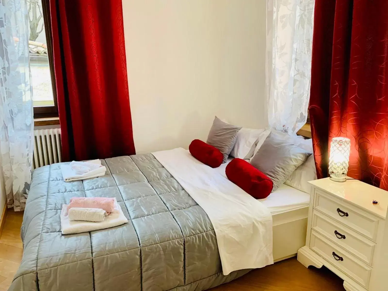 Photo of the whole room, Bed in Casa degli Orti