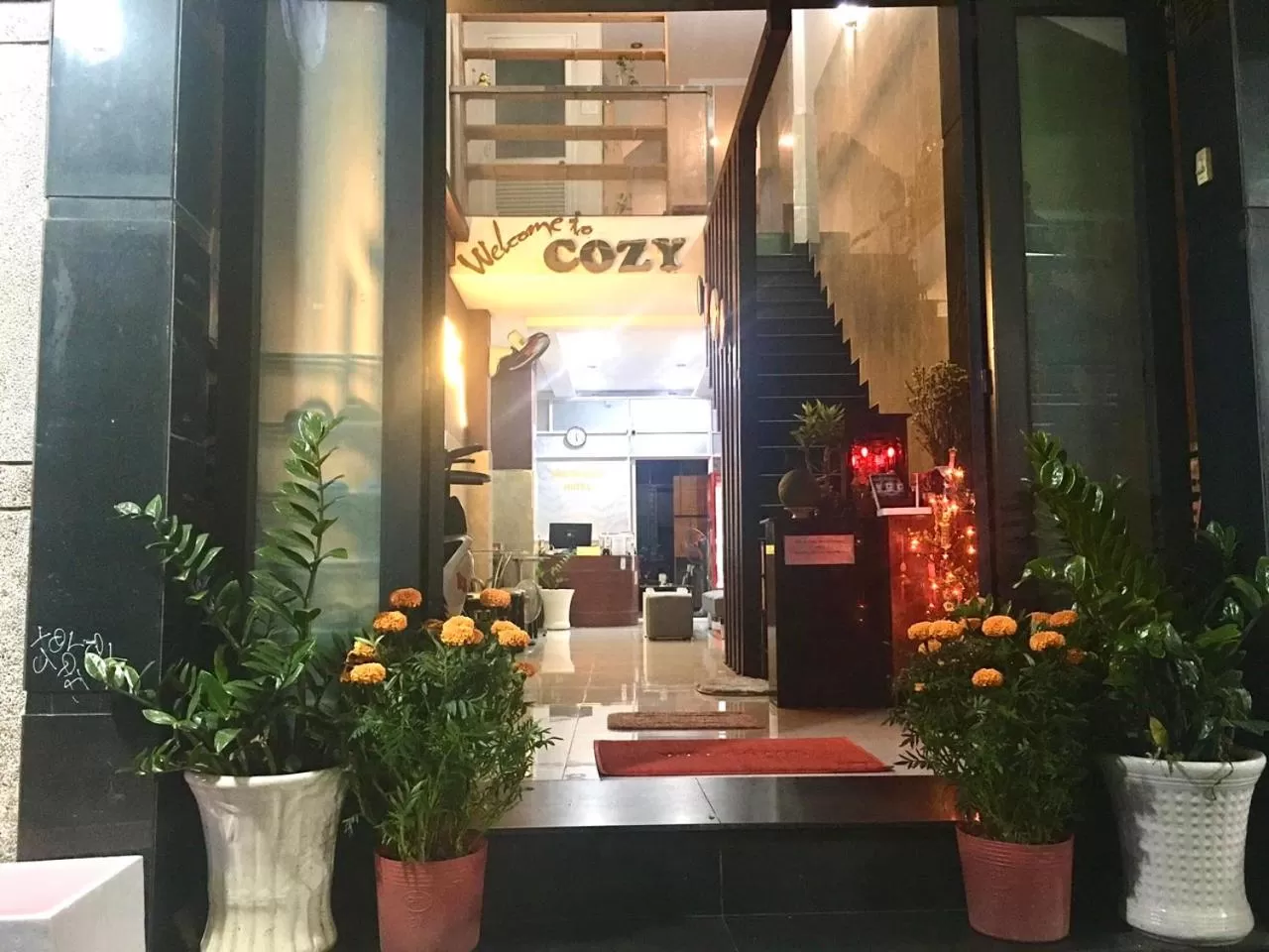 SaiGon CoZy Hotel "241 Pham Ngu Lao Street''