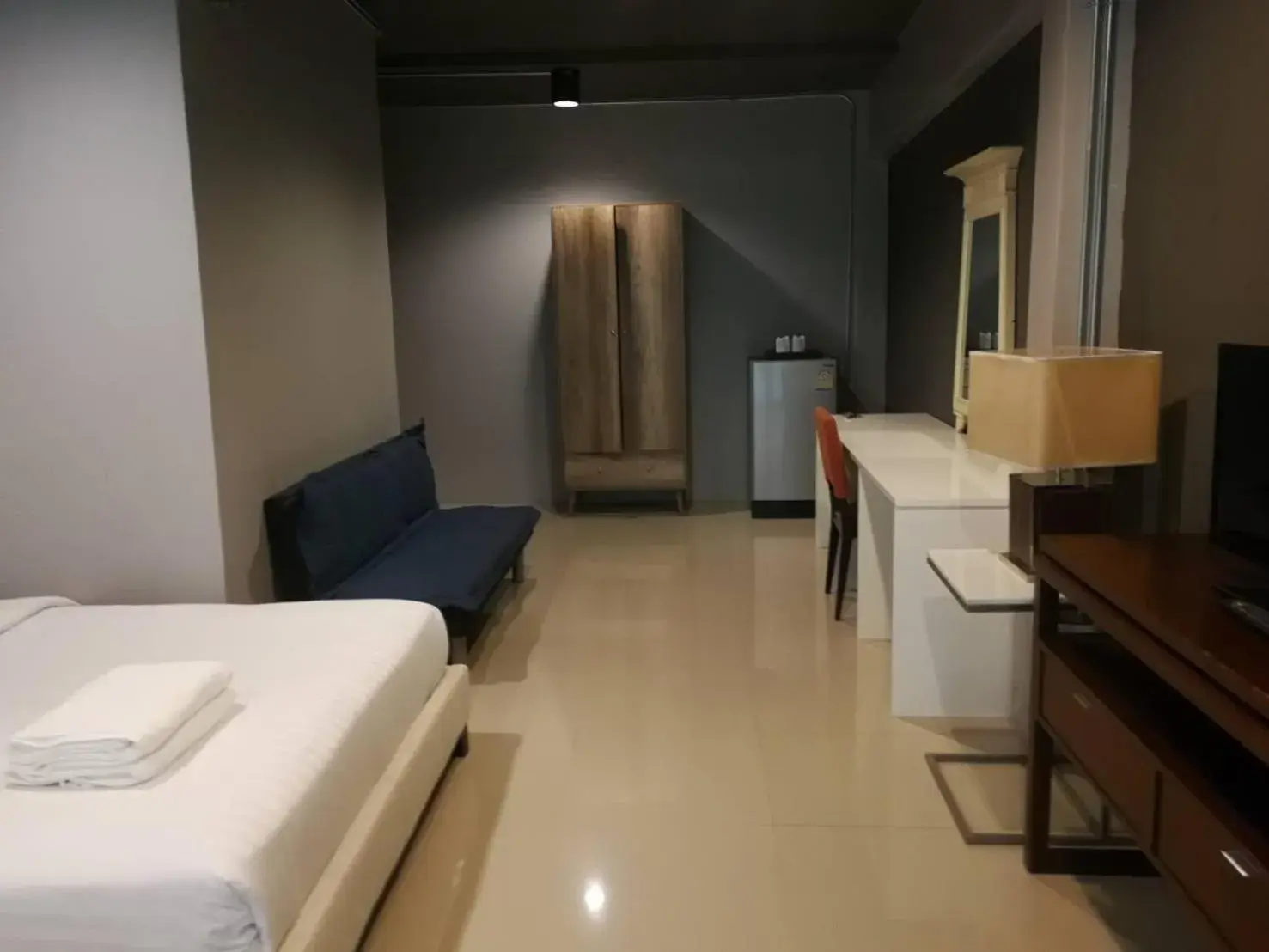 Bedroom, Seating Area in Loft 21 Apartment Romklao