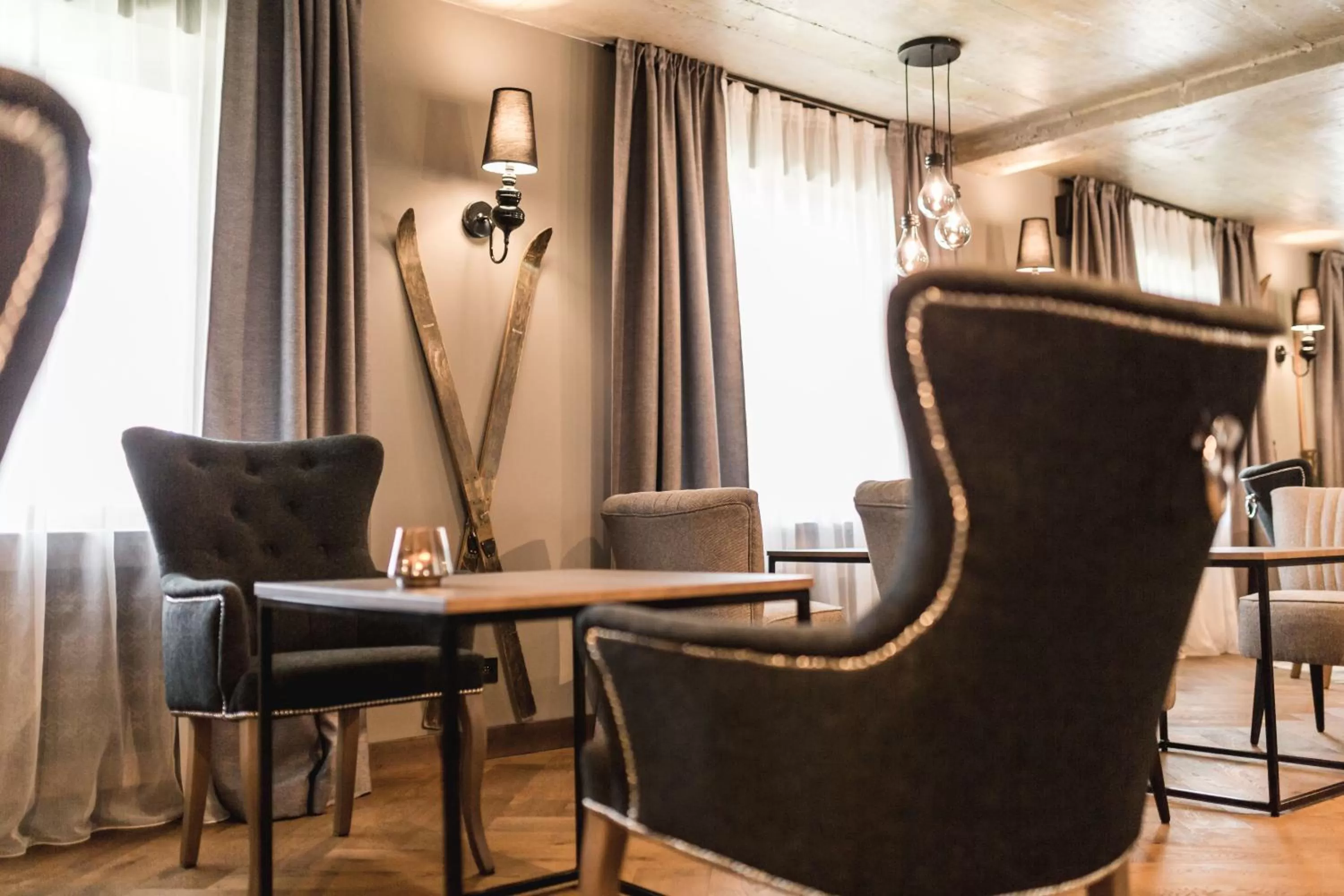 Lounge or bar in ARIETES MARMONT Resort