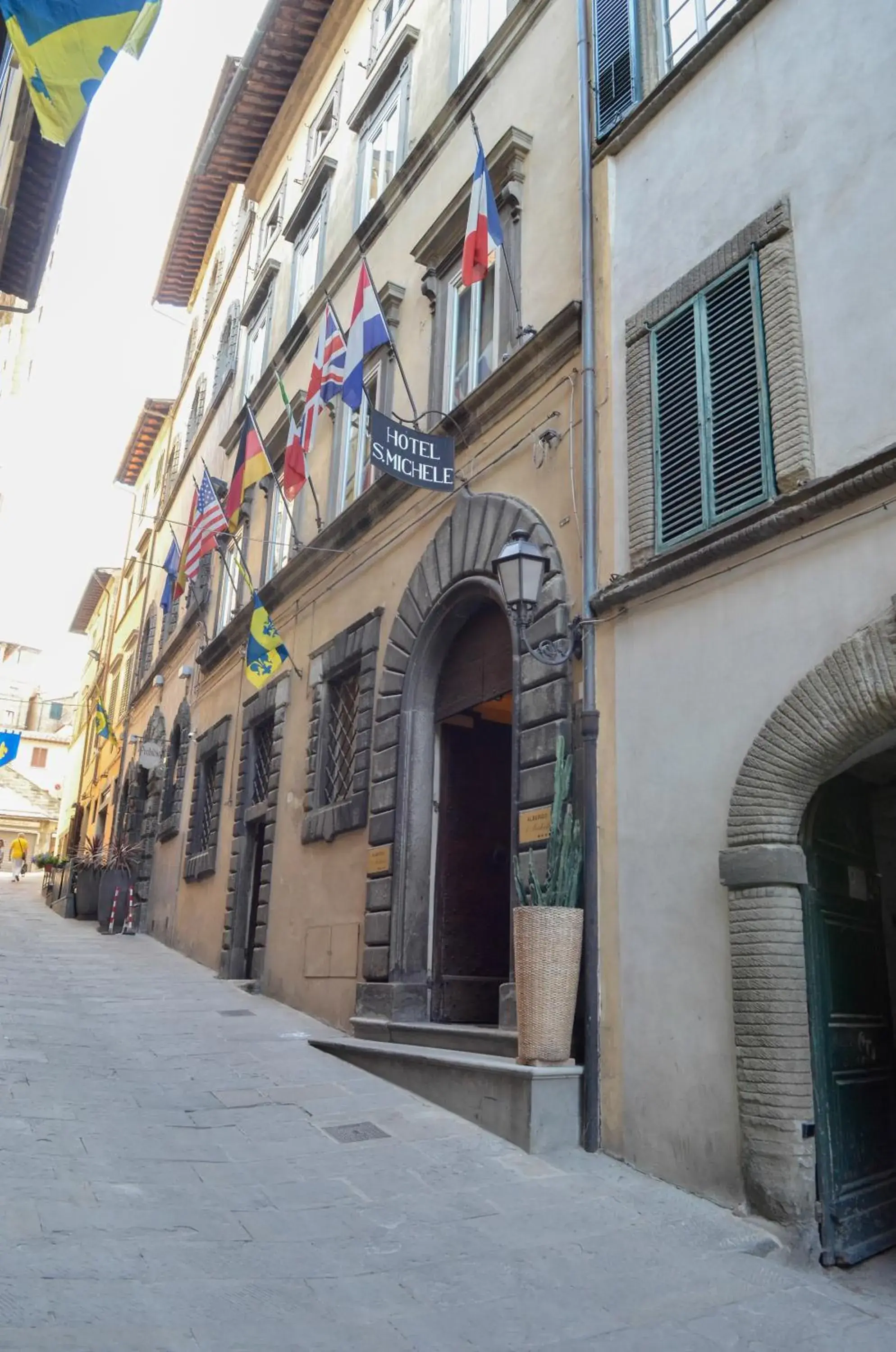 Facade/entrance in Hotel San Michele