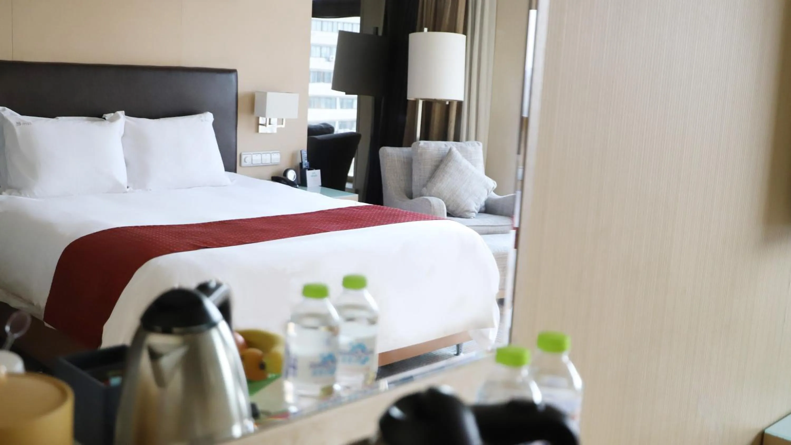 Photo of the whole room in Qingdao Parkview Holiday Hotel