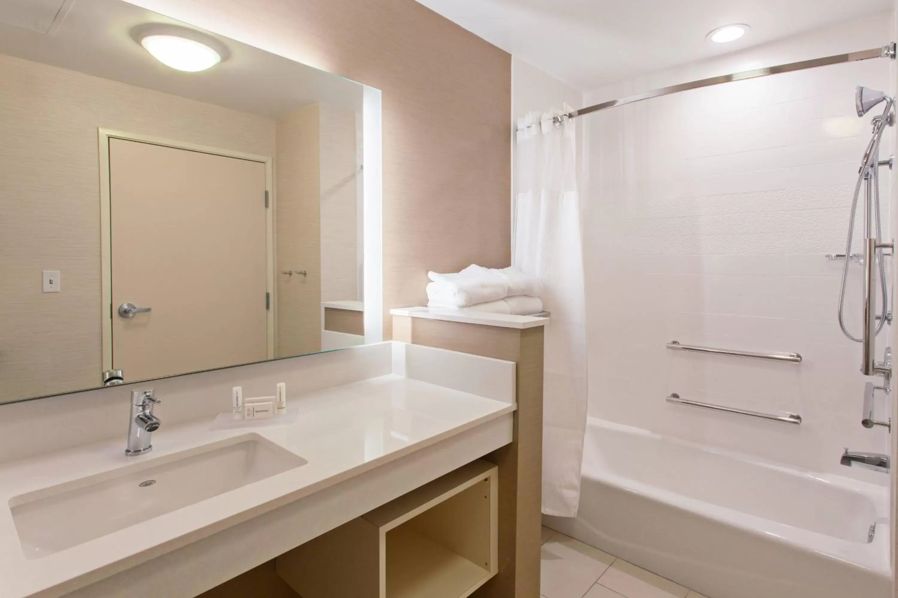 Bathroom in Fairfield Inn & Suites by Marriott Tucumcari