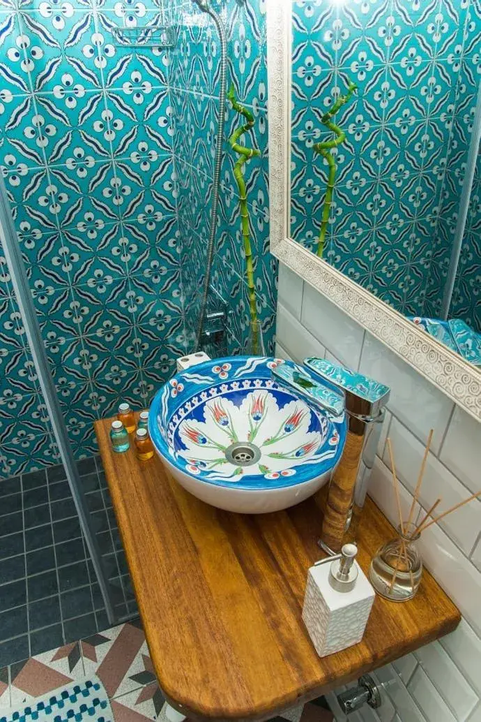 Toilet, Bathroom in MySuite Istanbul Cihangir
