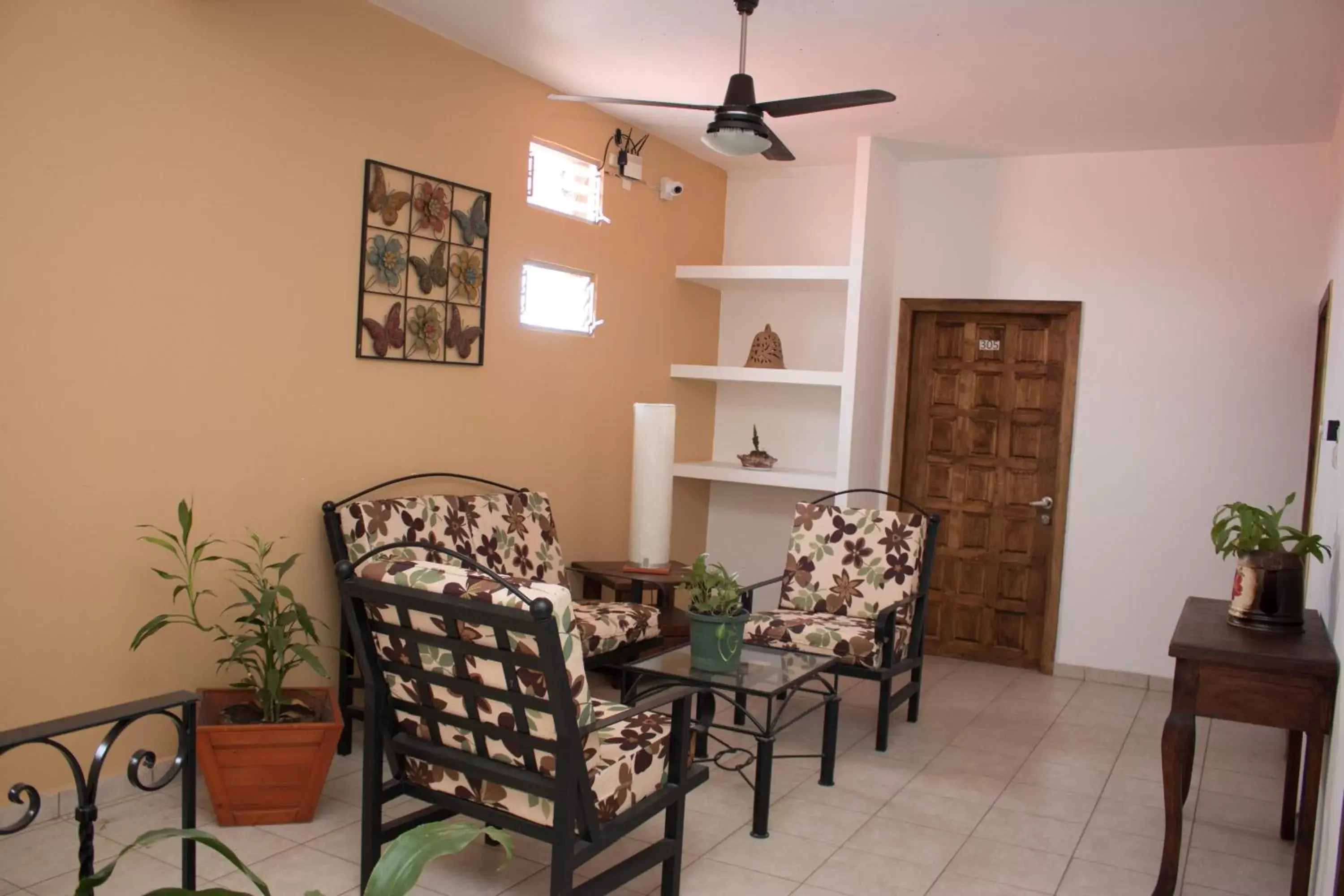 Living room, Seating Area in Hotel Cervantino