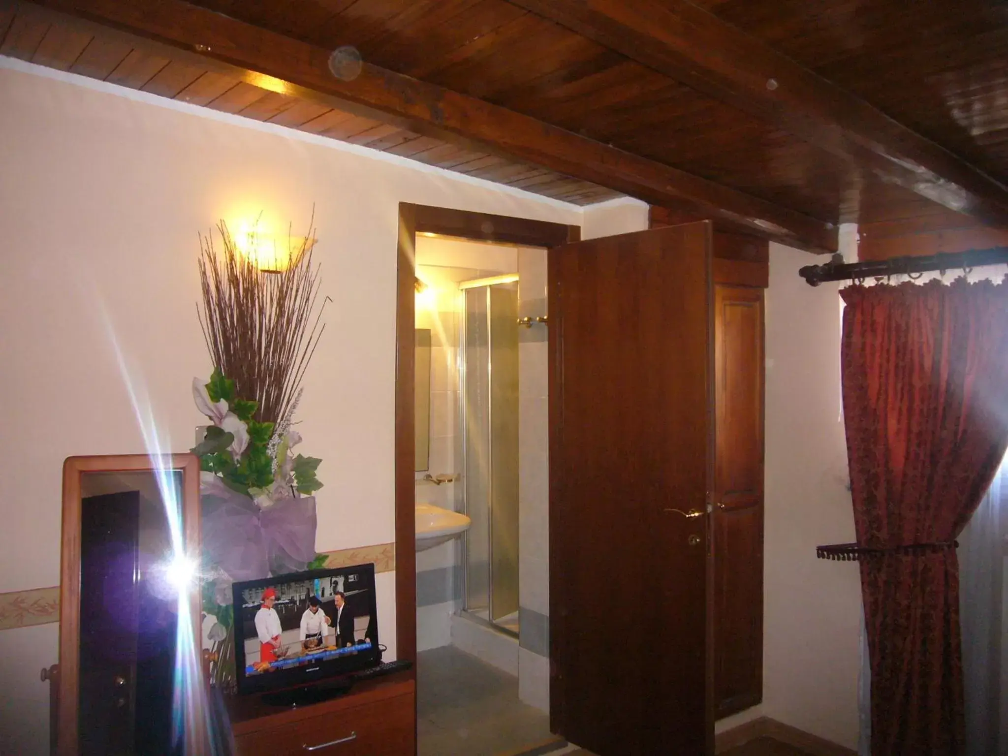 Bedroom, Bathroom in Villa Altieri