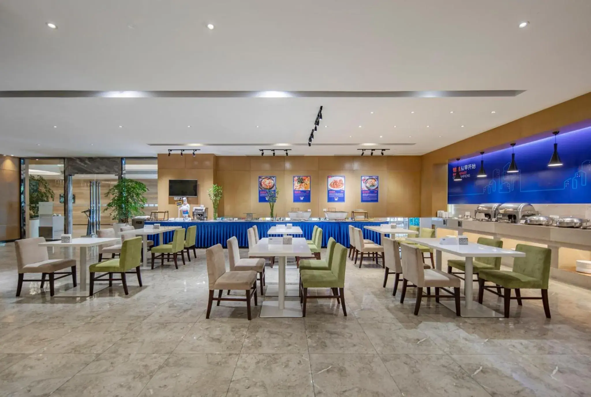 Restaurant/Places to Eat in Holiday Inn Express Shanghai New Jinqiao, an IHG Hotel