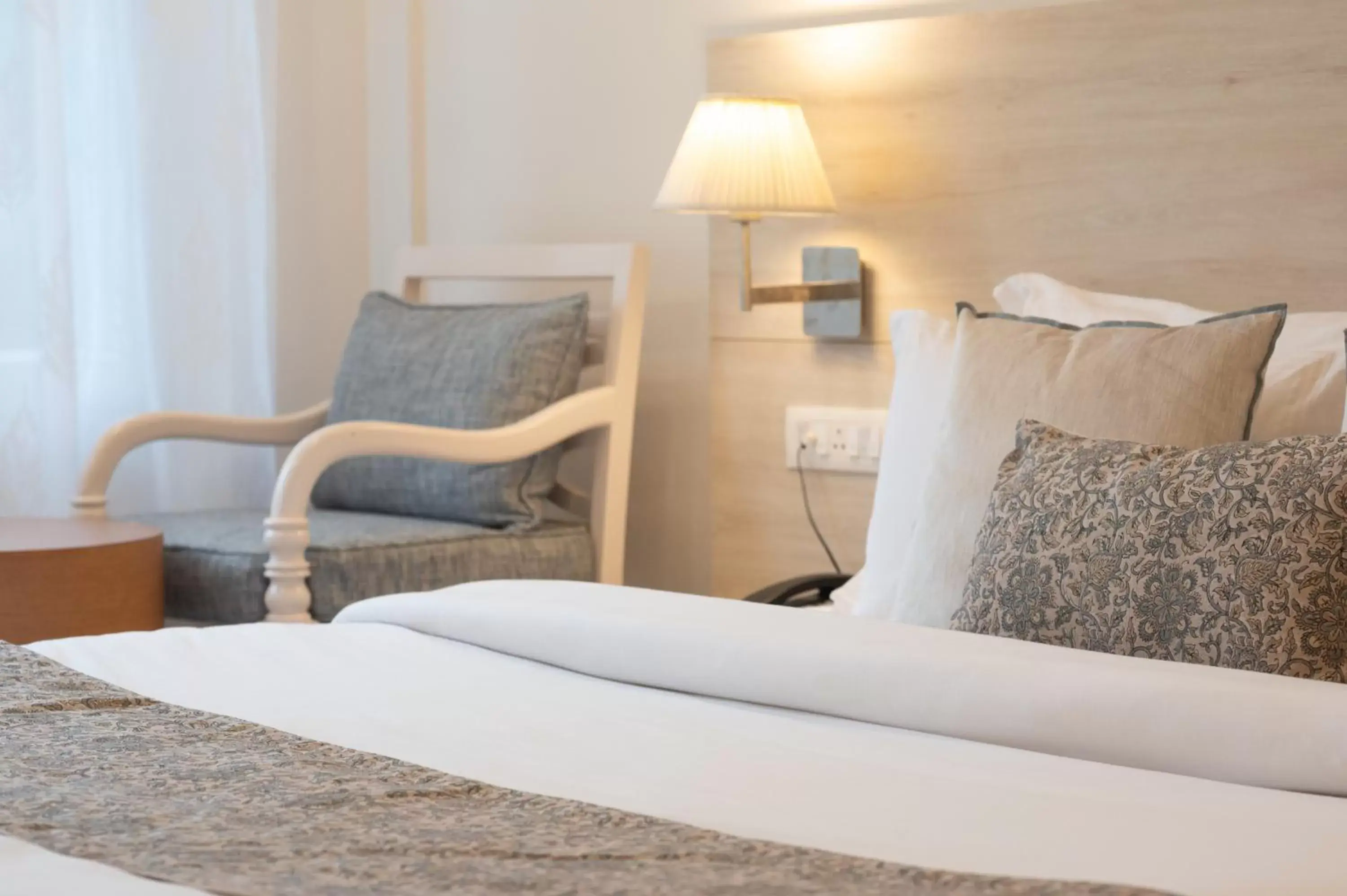 Decorative detail, Bed in Terrakotta Rishikesh Decorative detail, Bed in Terrakotta Rishikesh