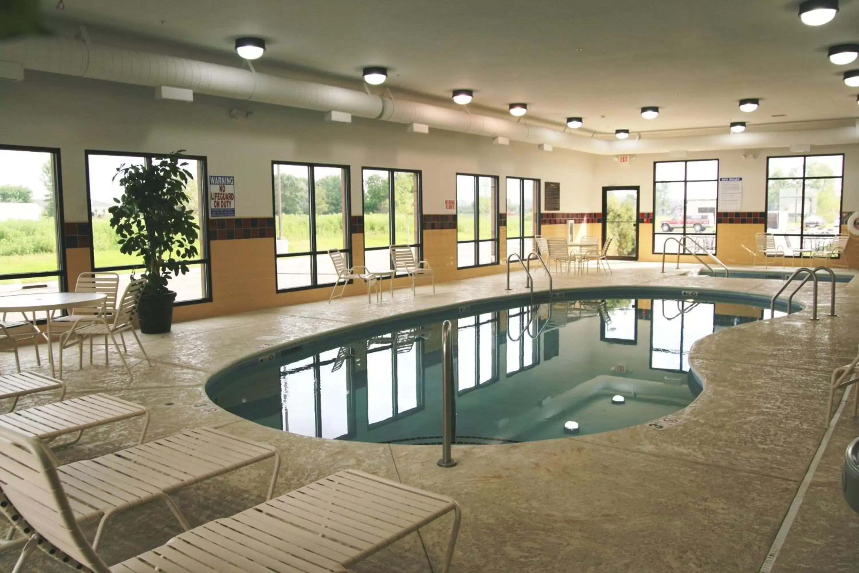 Pool view, Swimming Pool in Hampton Inn and Suites Alexandria