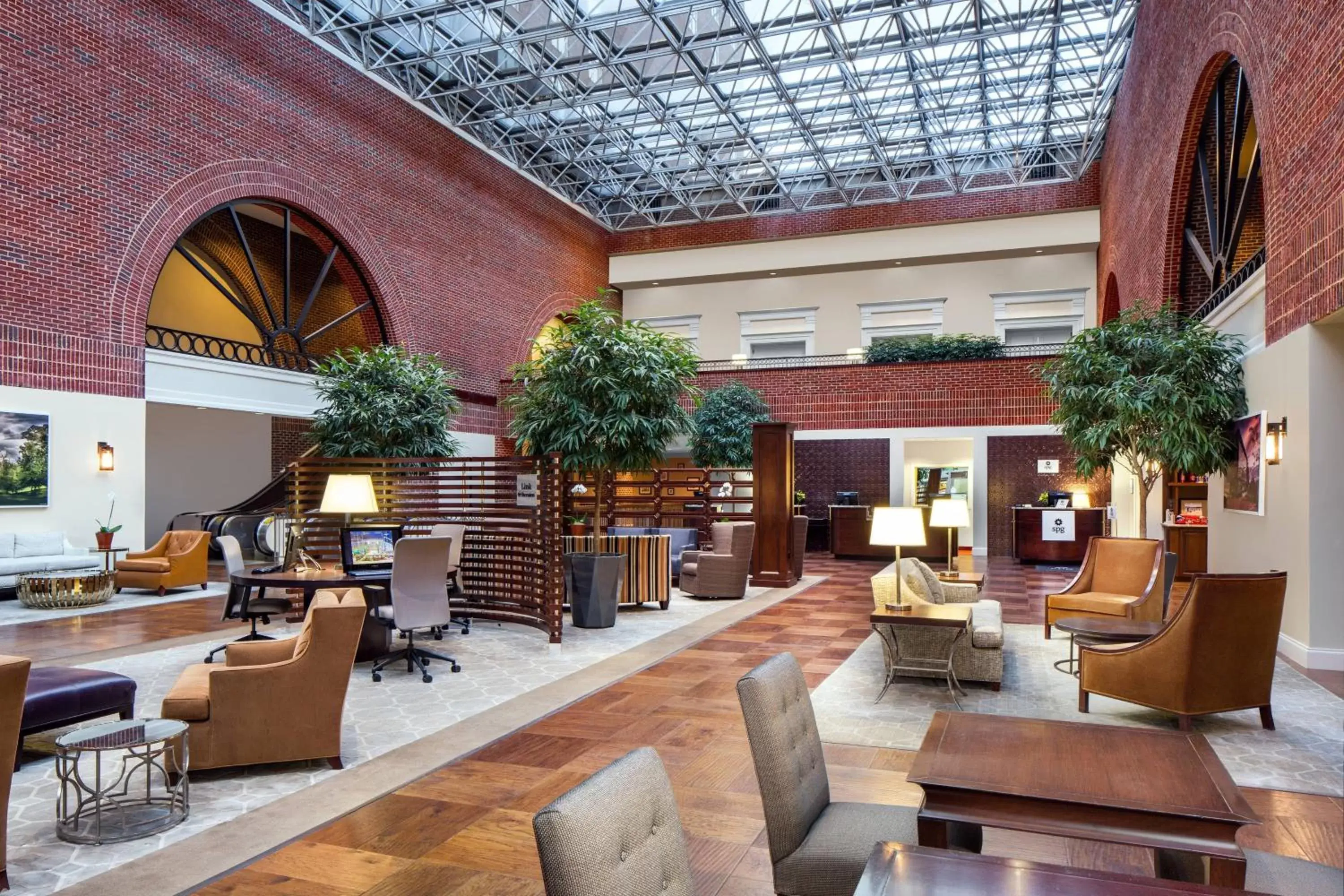 Lobby or reception in Sheraton Raleigh Hotel