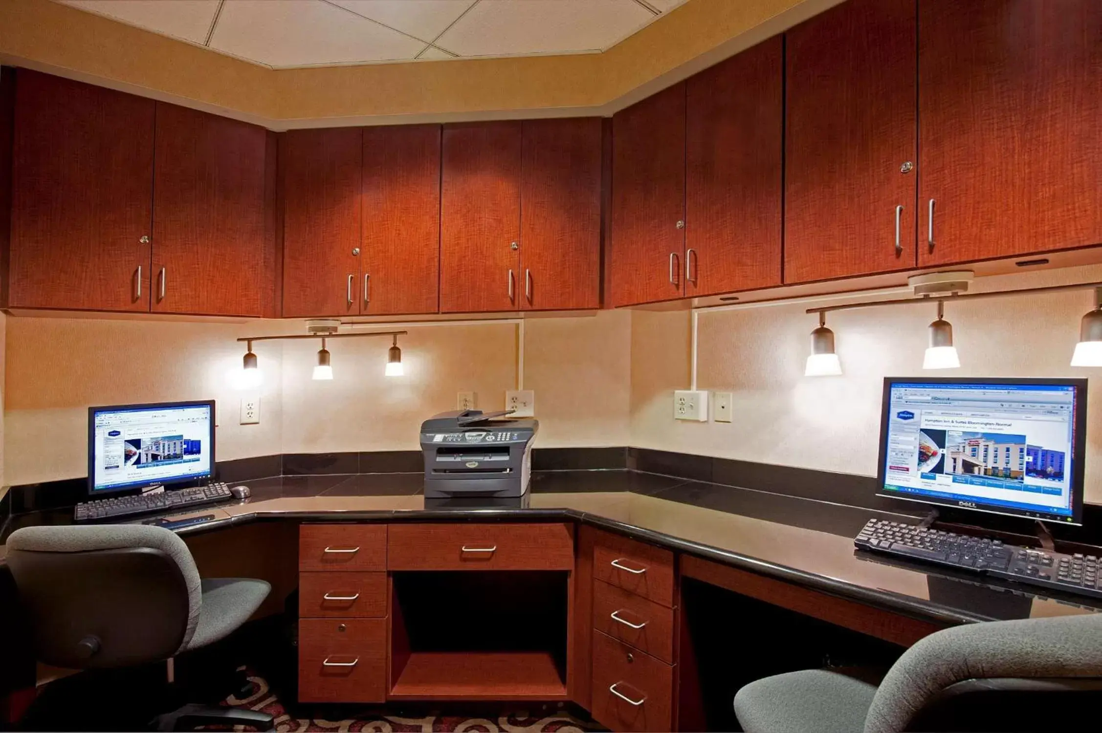 Business facilities in Hampton Inn & Suites Bloomington Normal