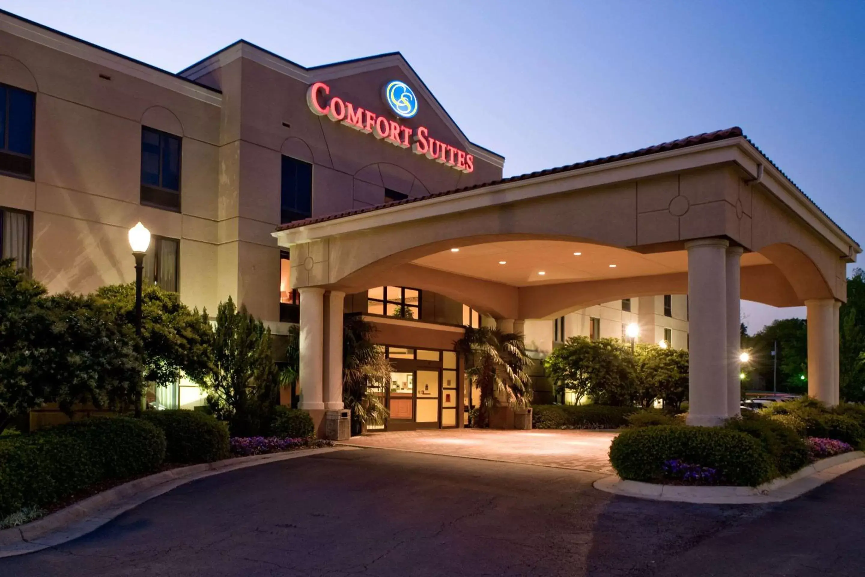 Property building in Comfort Suites Starkville