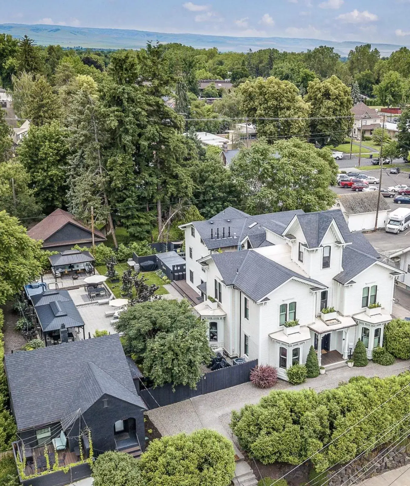 Property building, Bird's-eye View in The Wesley Walla Walla