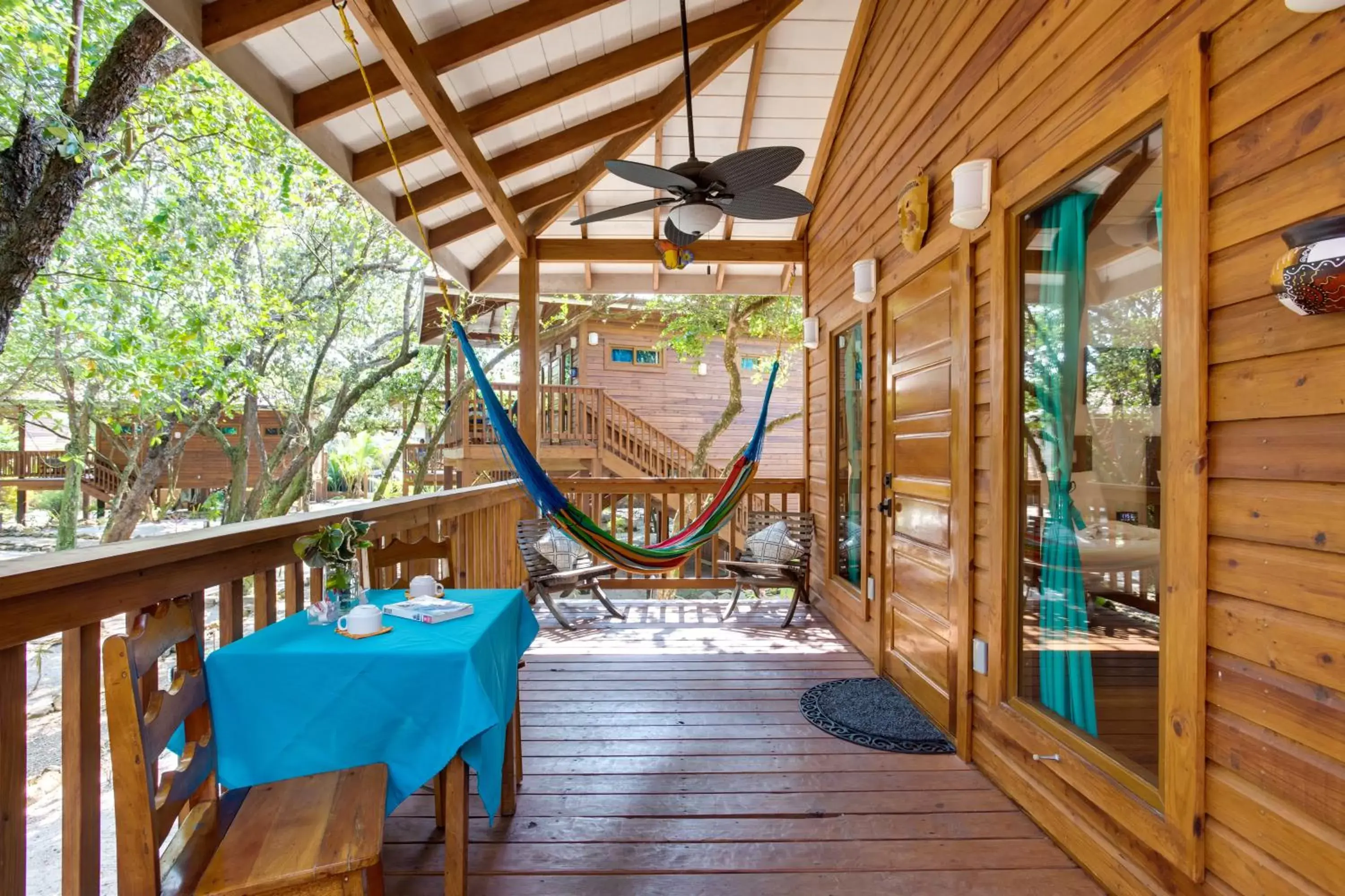 Balcony/Terrace, Restaurant/Places to Eat in Mariposa Belize Beach Resort