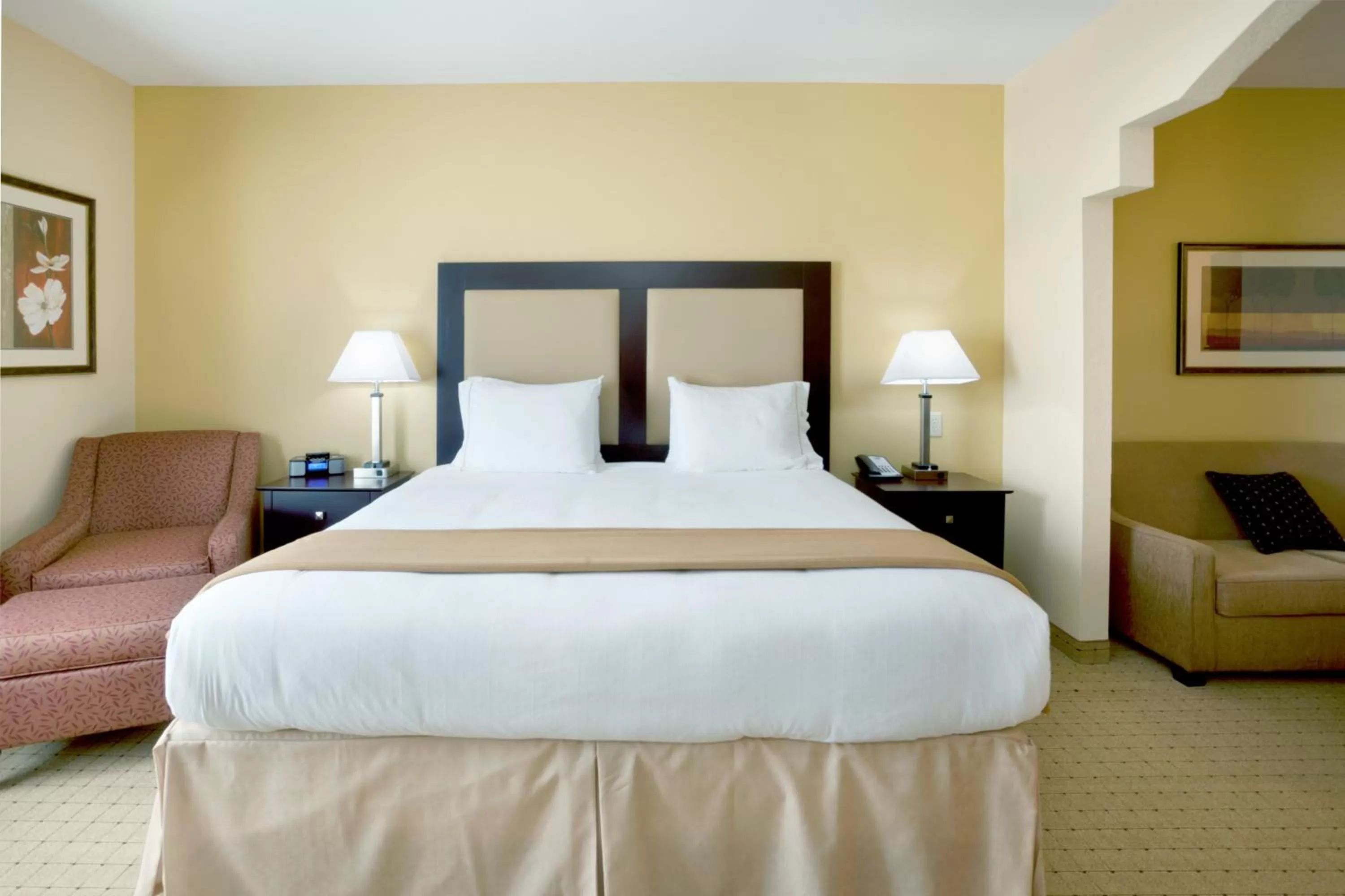 Bedroom, Bed in Holiday Inn Express Georgetown by IHG