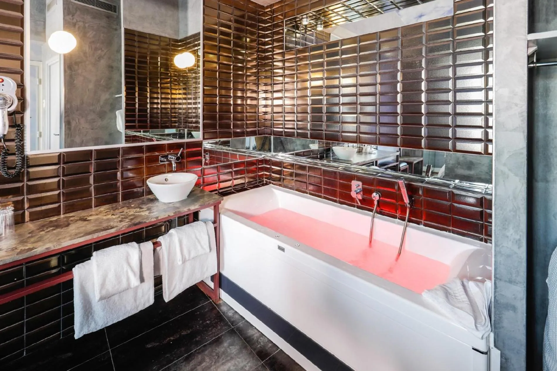 Decorative detail in Apostrophe Hôtel