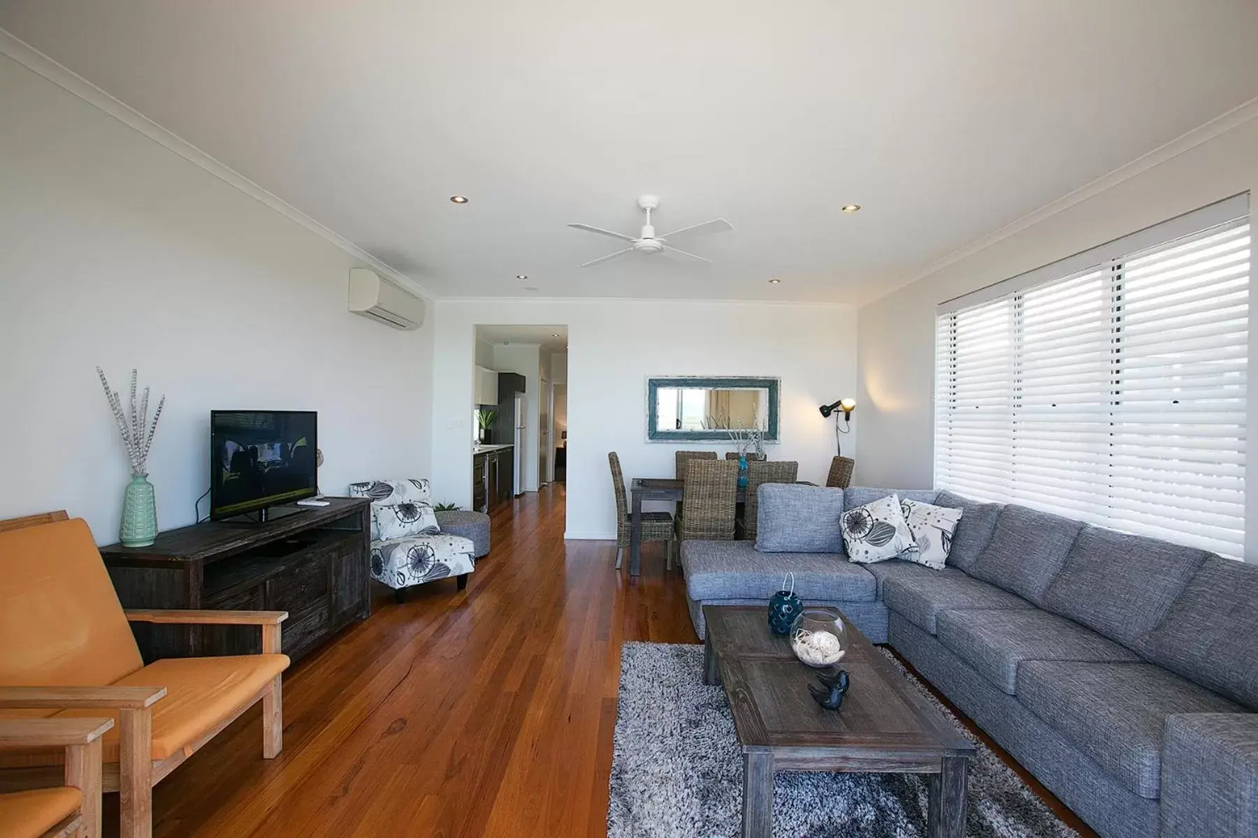 Living room, Seating Area in Caves Coastal Bar & Bungalows