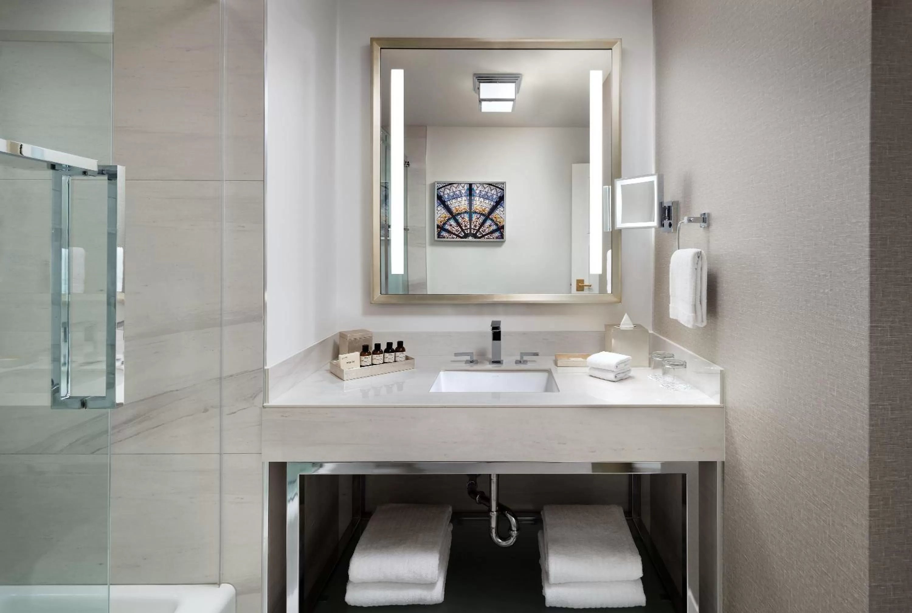 Bathroom in Fairmont Empress Hotel