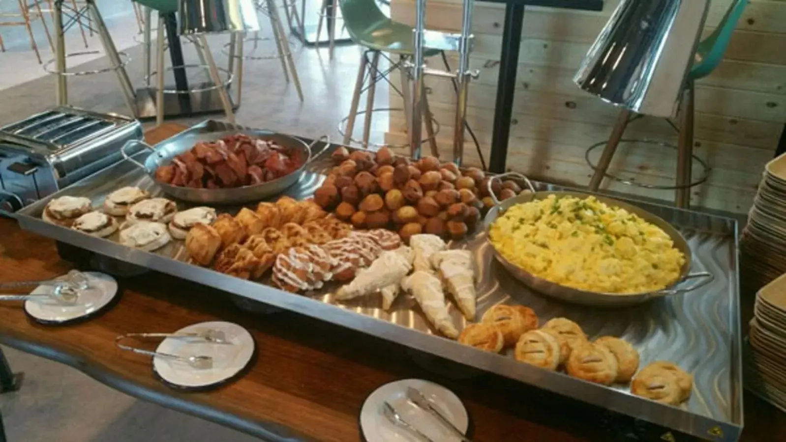 Breakfast in Cavalry Court, by Valencia Hotel Group