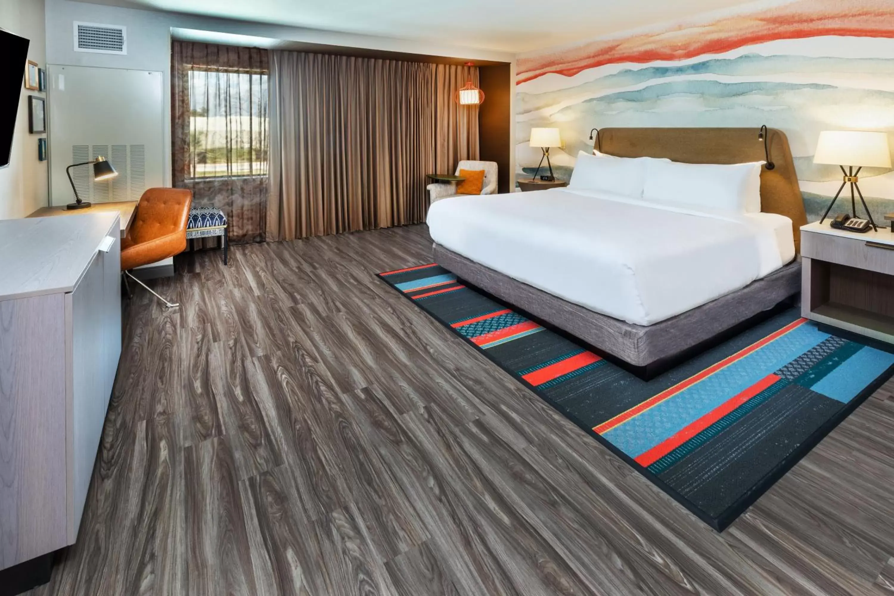 Photo of the whole room, Bed in Hotel Indigo Spring - Woodlands Area, an IHG Hotel