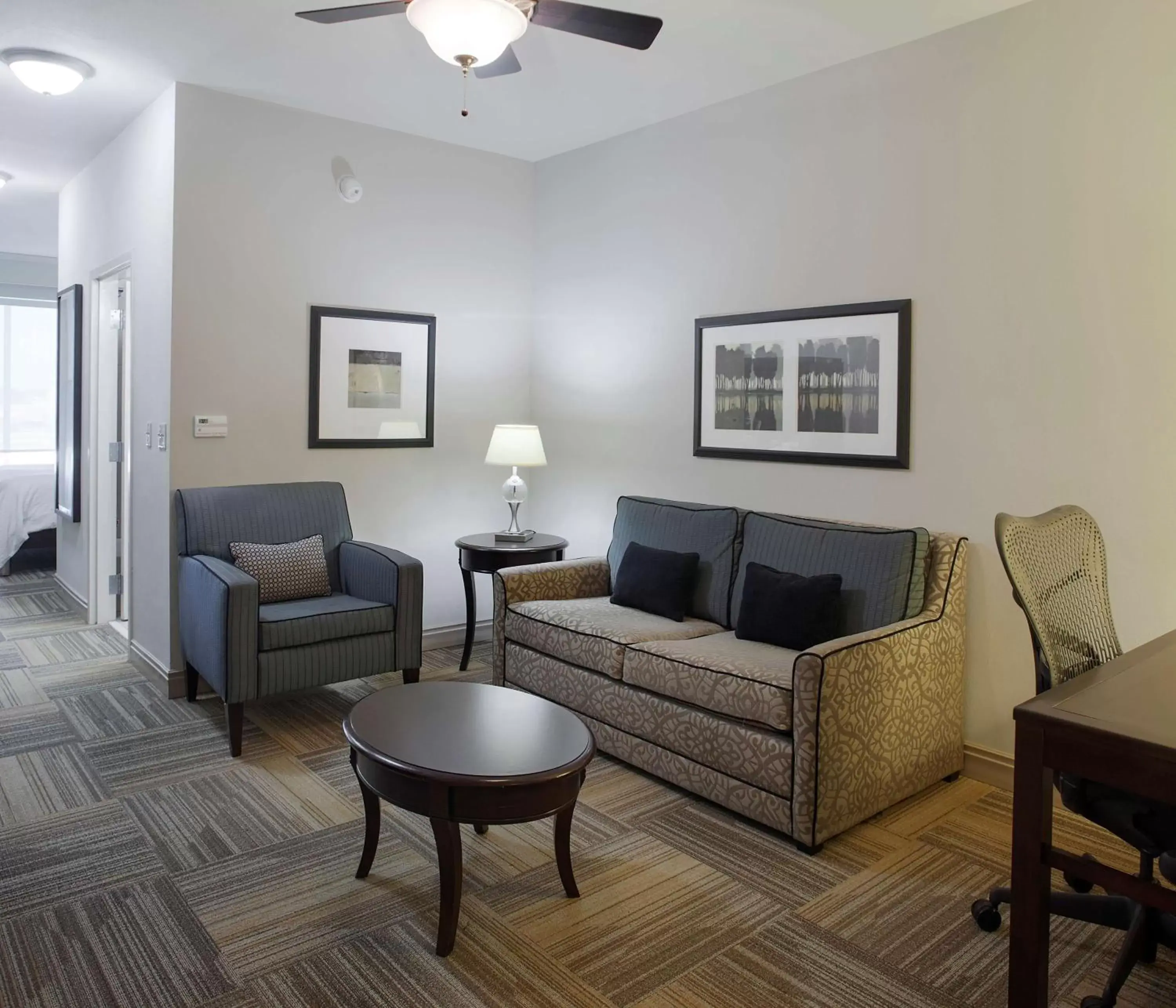 Bedroom, Seating Area in Hilton Garden Inn Jonesboro