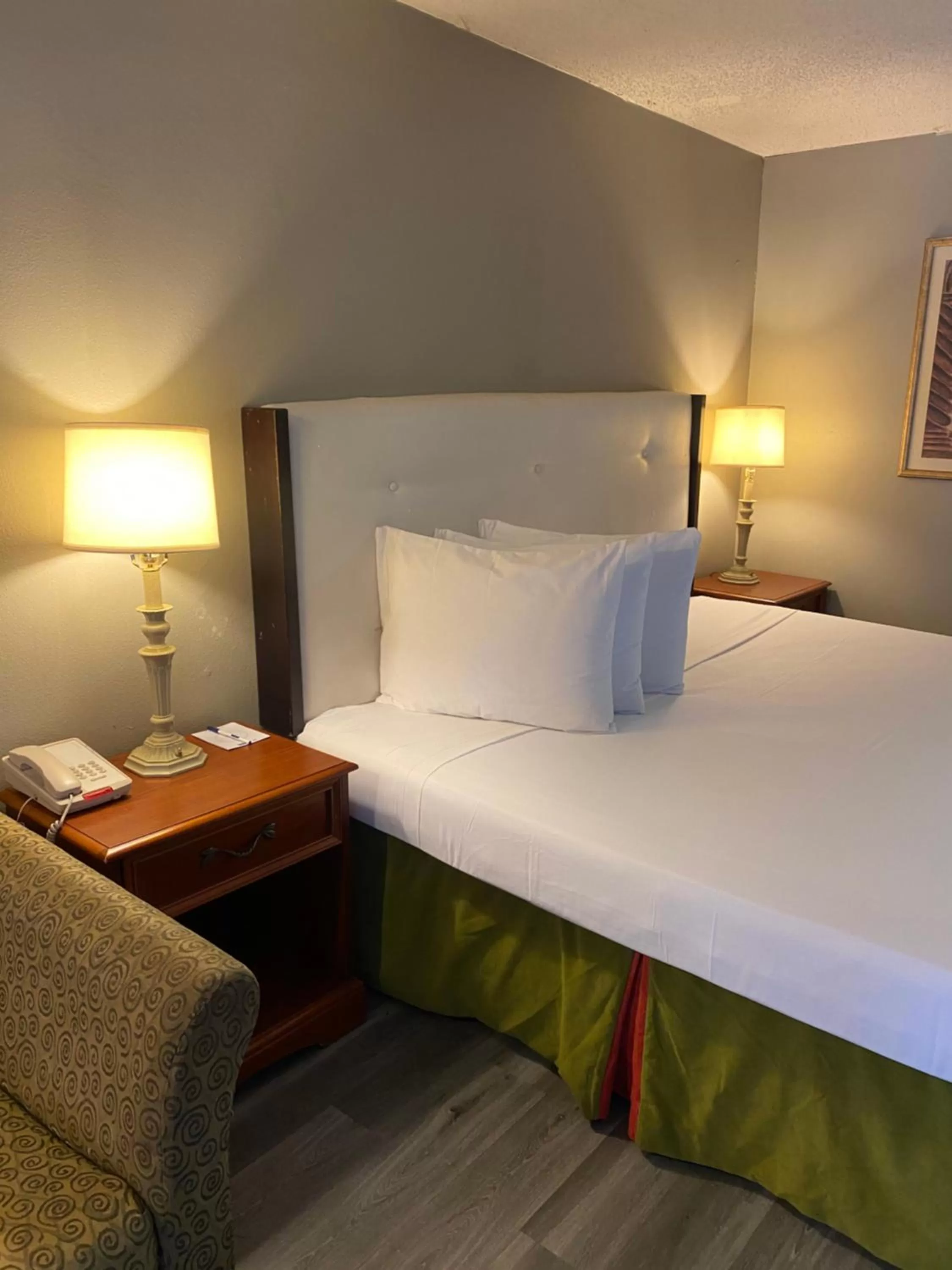 Bedroom, Bed in Travelodge by Wyndham Laurel Ft Meade Near NSA