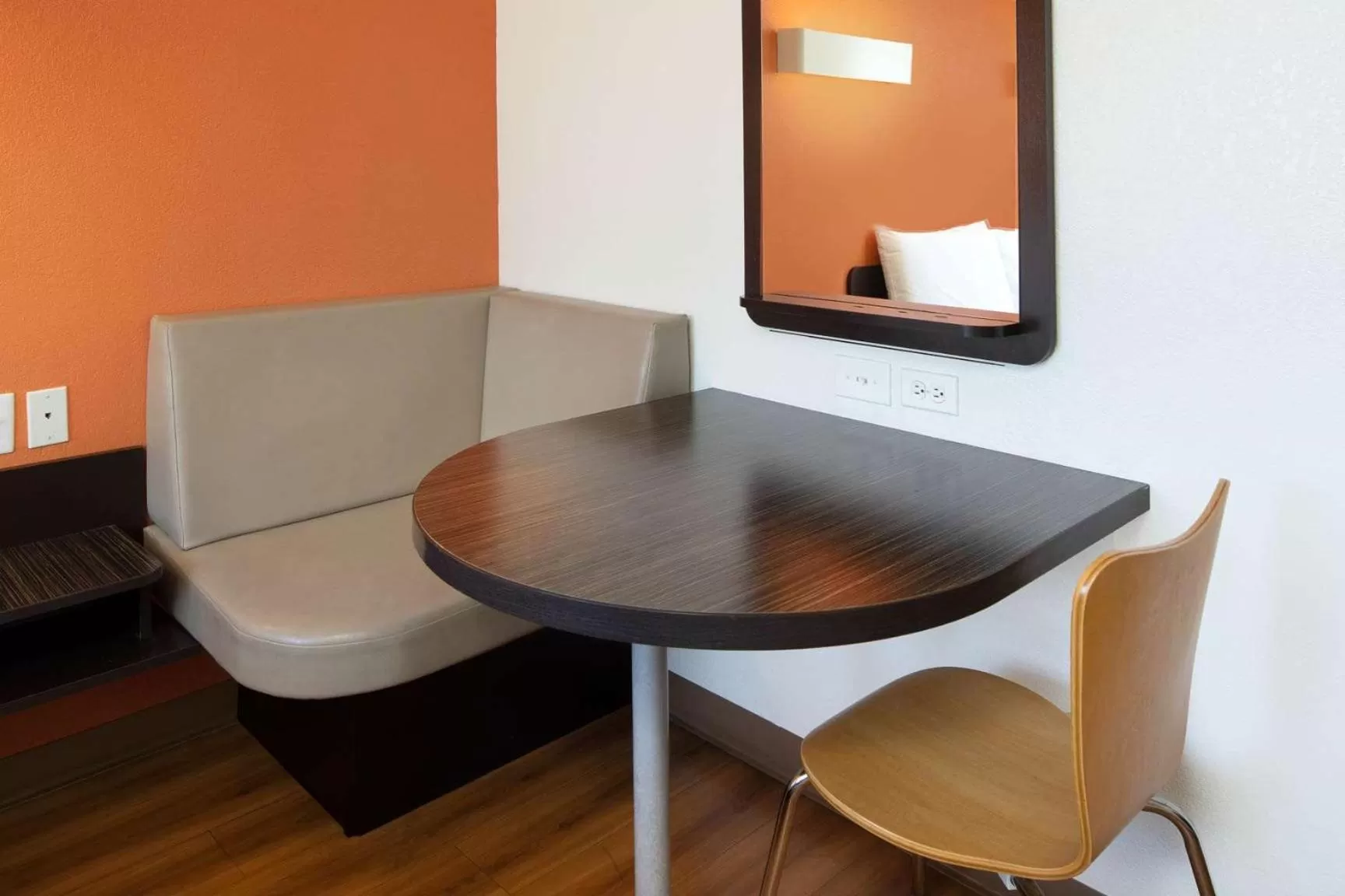 Bedroom in Motel 6-Arcadia, CA - Los Angeles - Pasadena Area