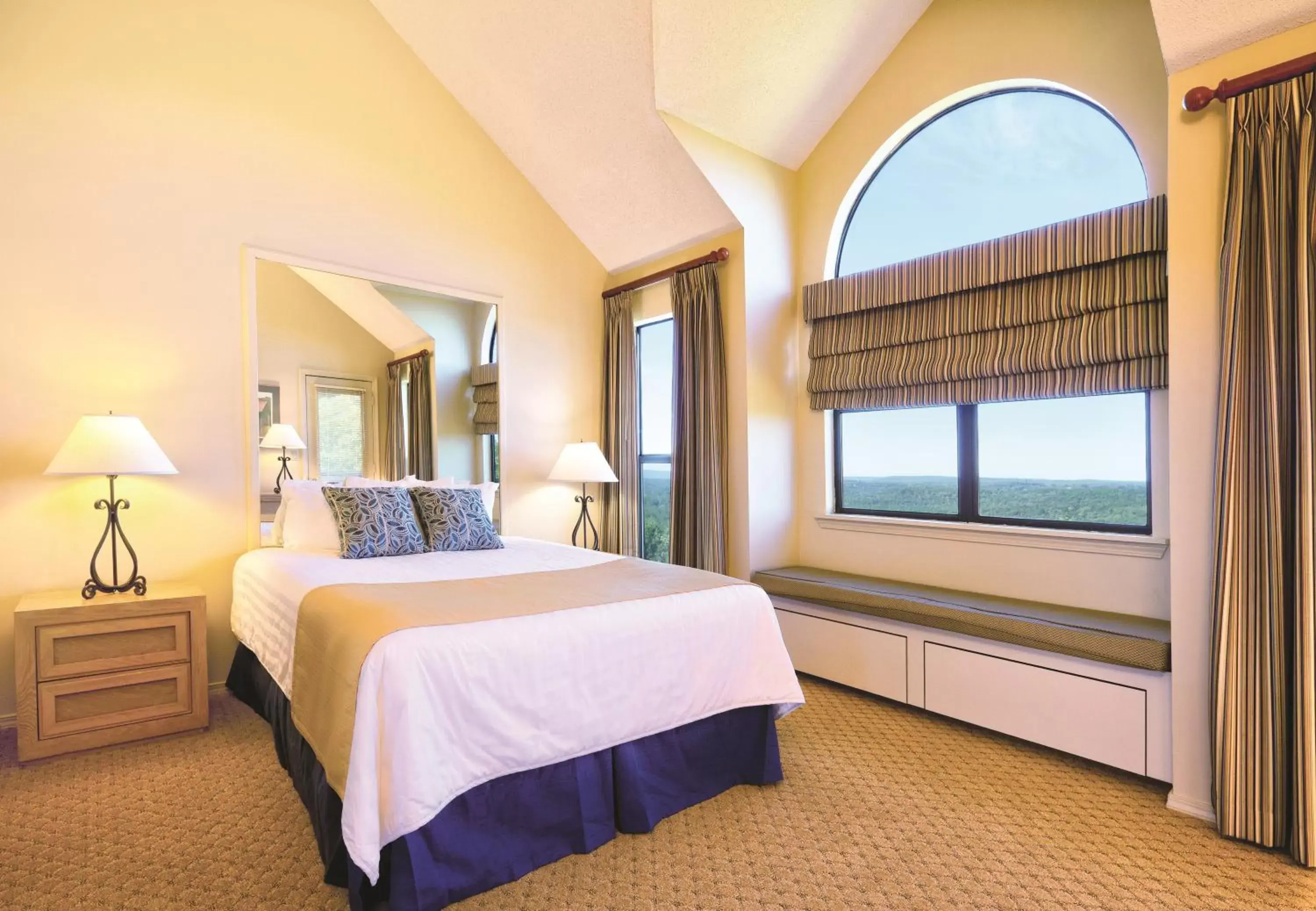 One-Bedroom Deluxe in Club Wyndham Resort at Fairfield Bay