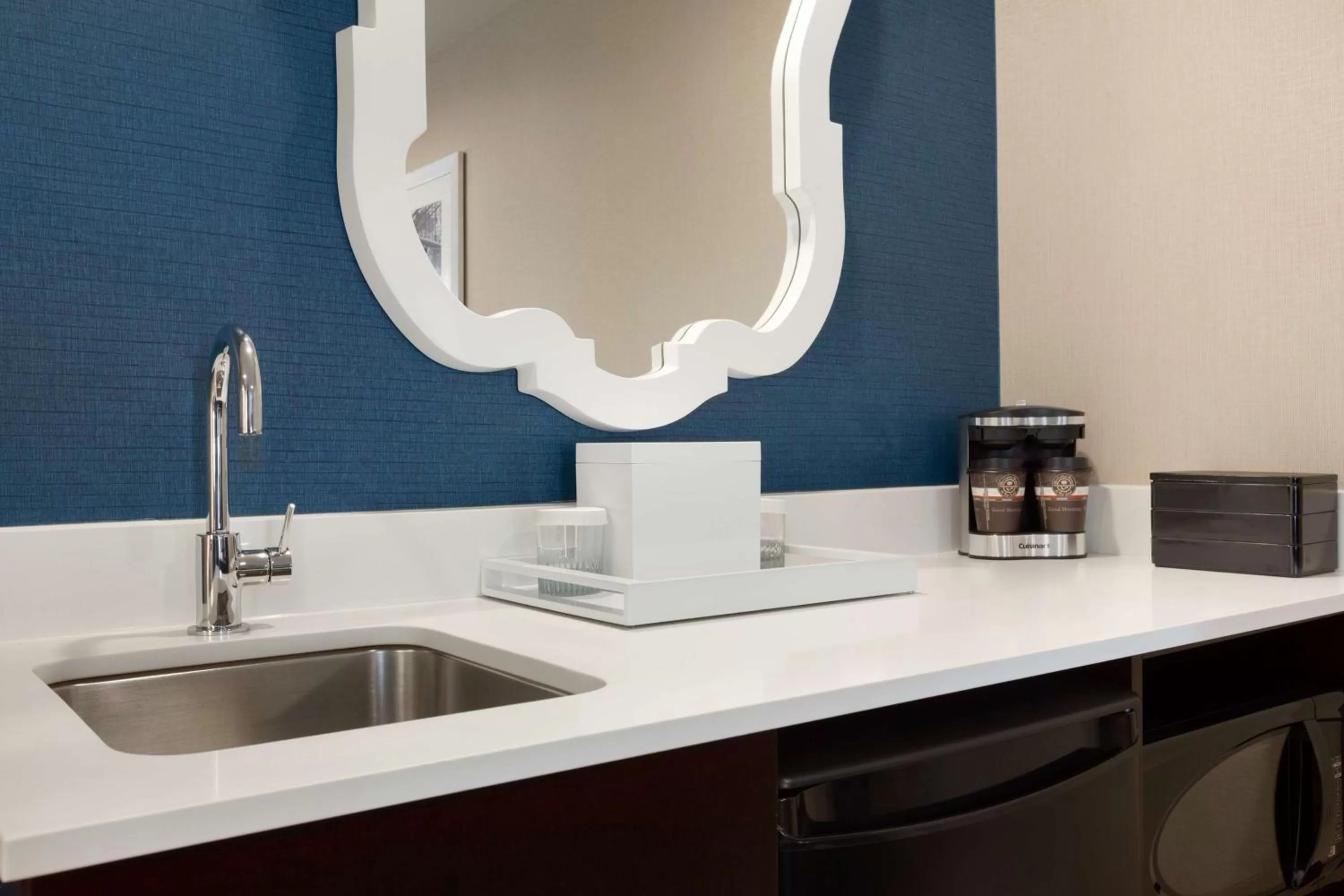 Bedroom in Embassy Suites by Hilton Atlanta NE Gwinnett Sugarloaf