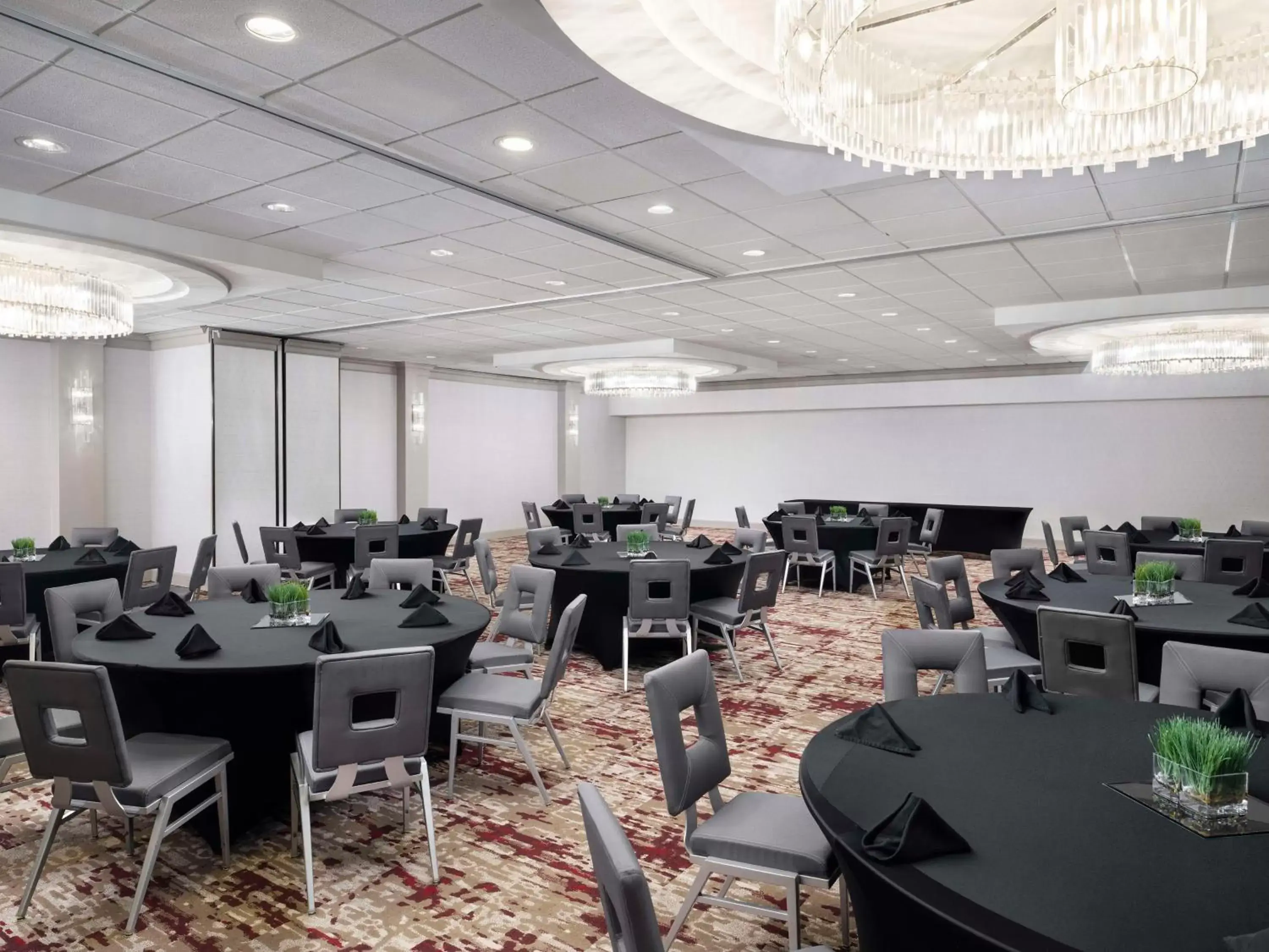 Meeting/conference room, Restaurant/Places to Eat in Hilton Garden Inn Las Colinas