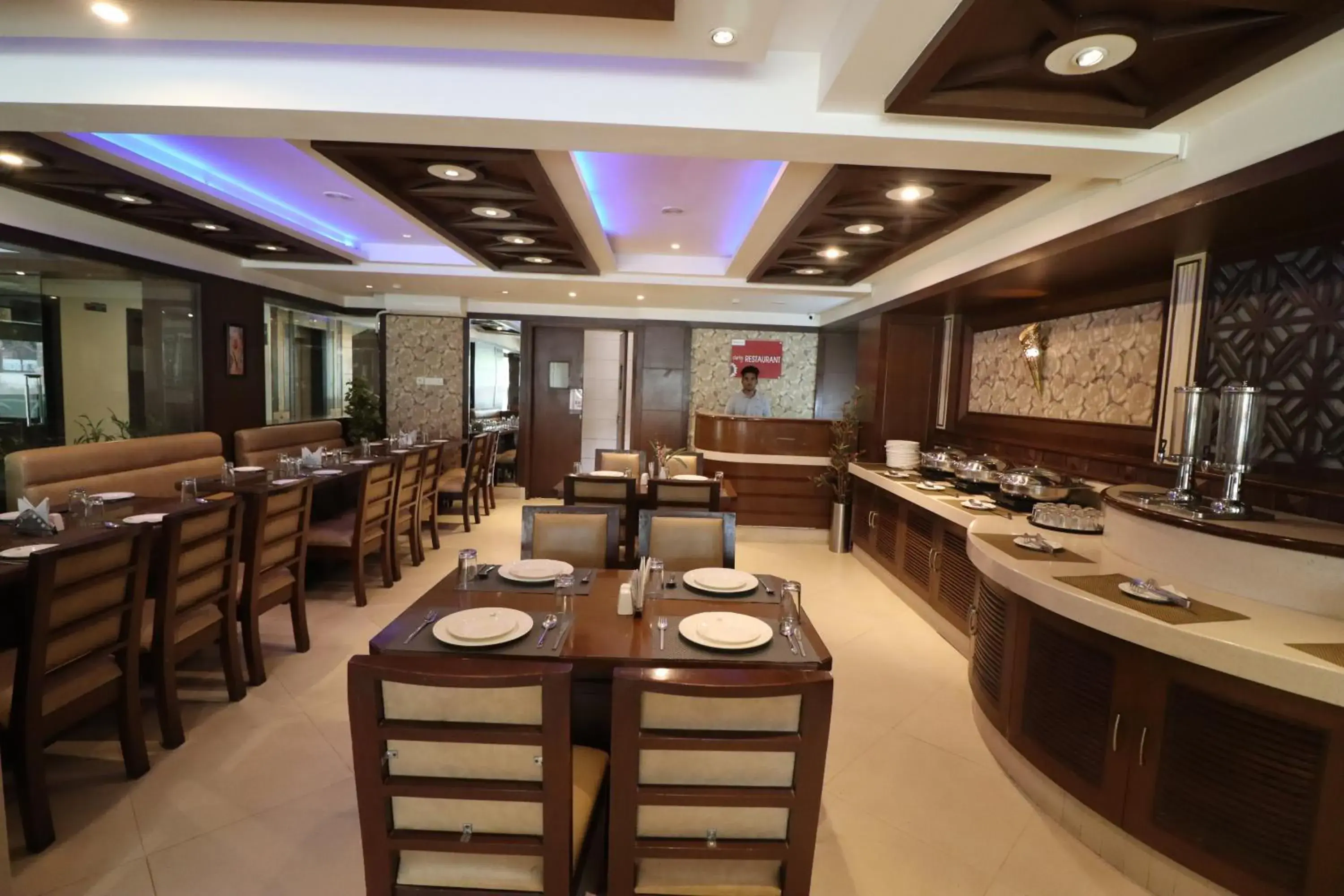 Restaurant/Places to Eat in Hotel Clarks Inn Jaipur, Banipark