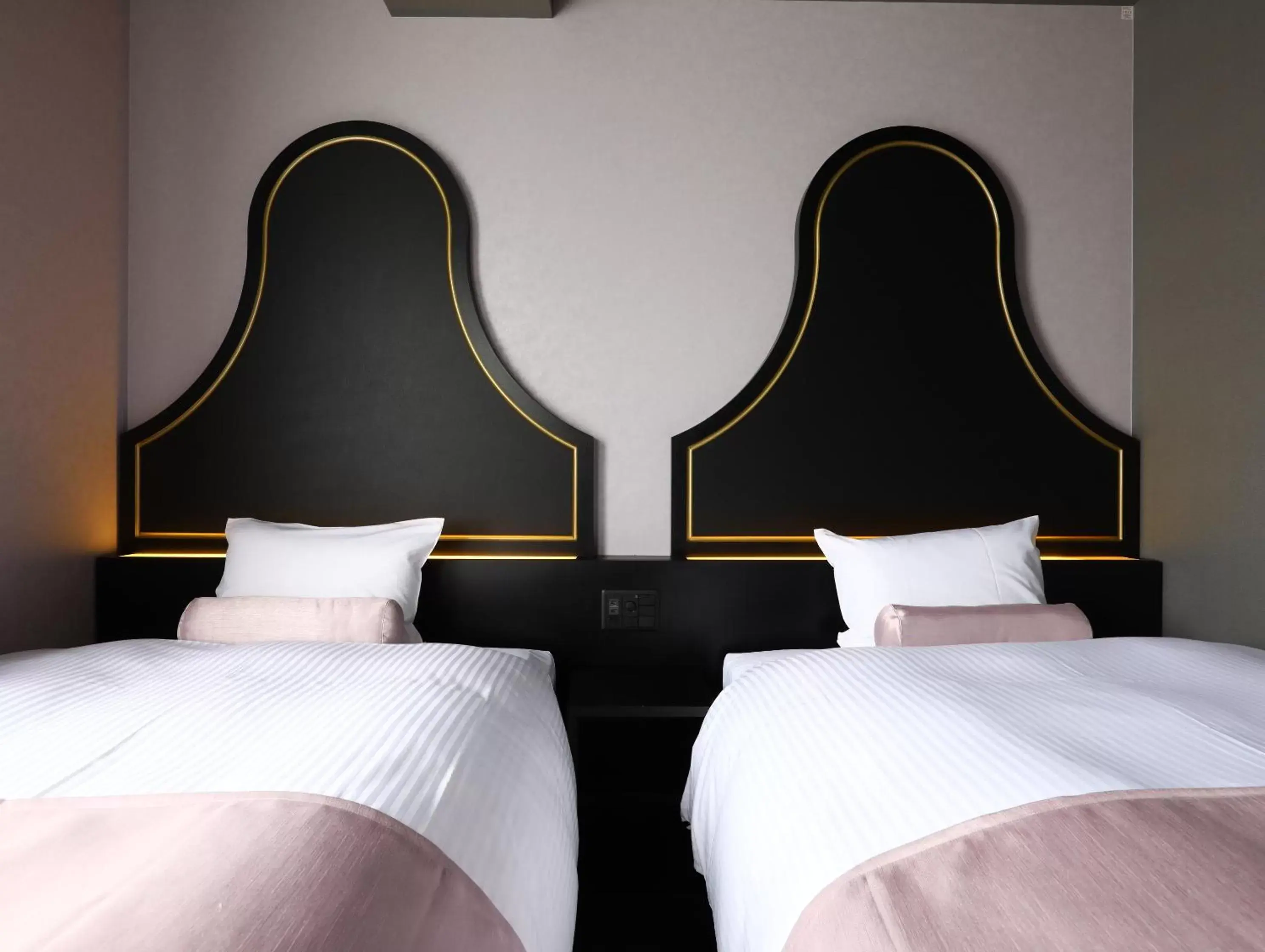 Bed in Hotel Wing International Select Osaka Umeda