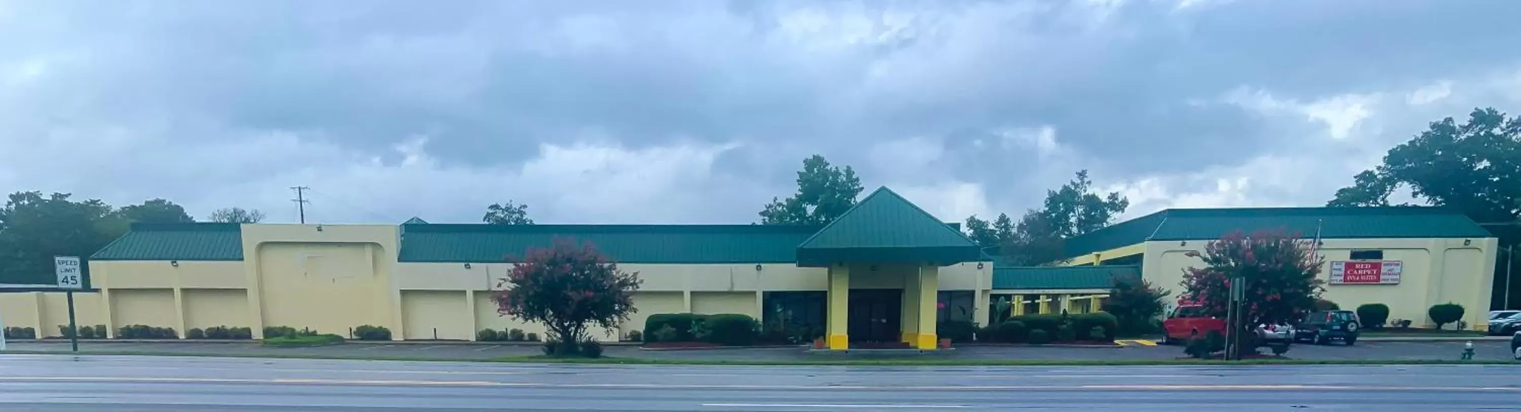 Property Building in Red Carpet Inn Kinston