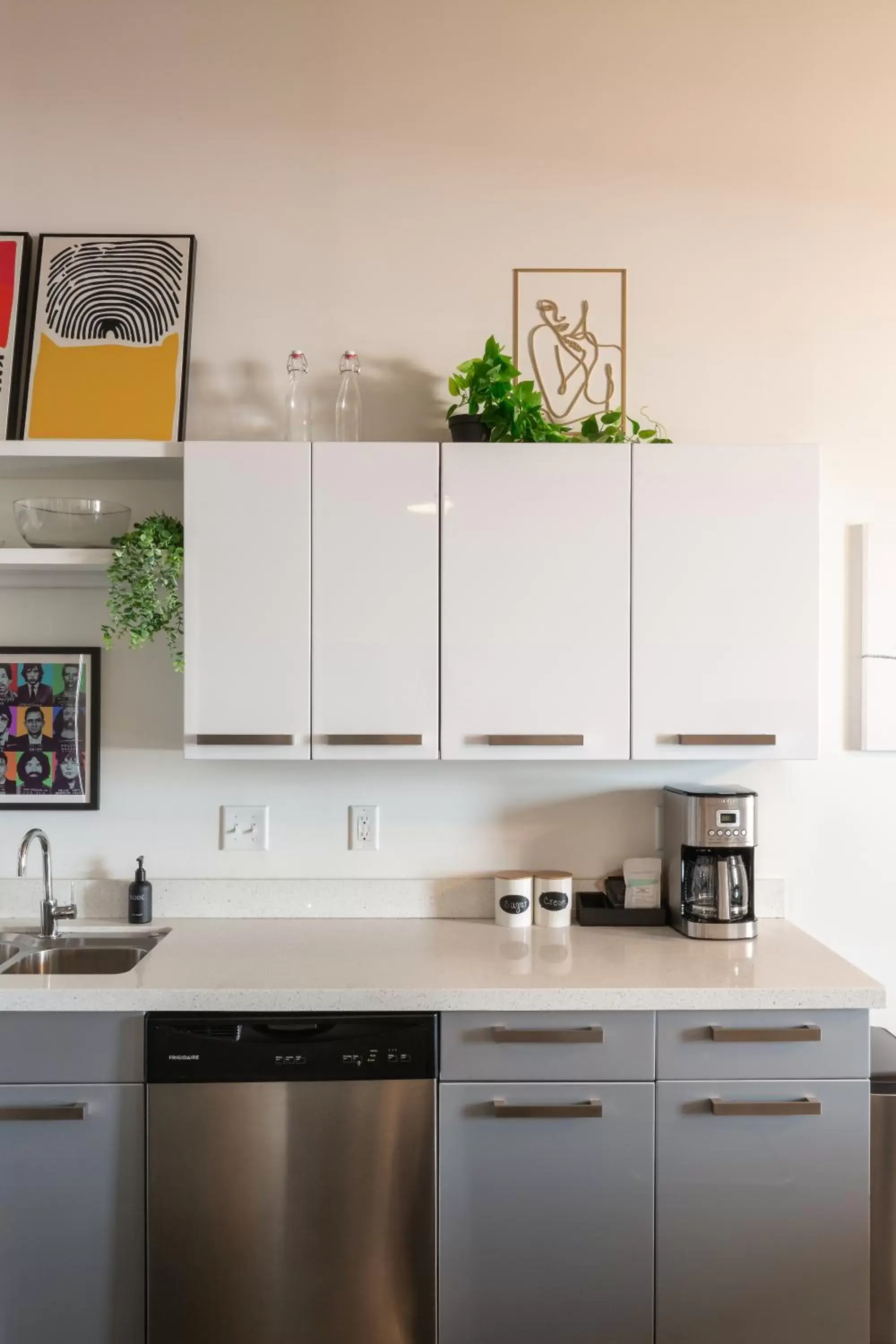 kitchen, Kitchen/Kitchenette in Hotel Clemons, formerly Bode Chattanooga