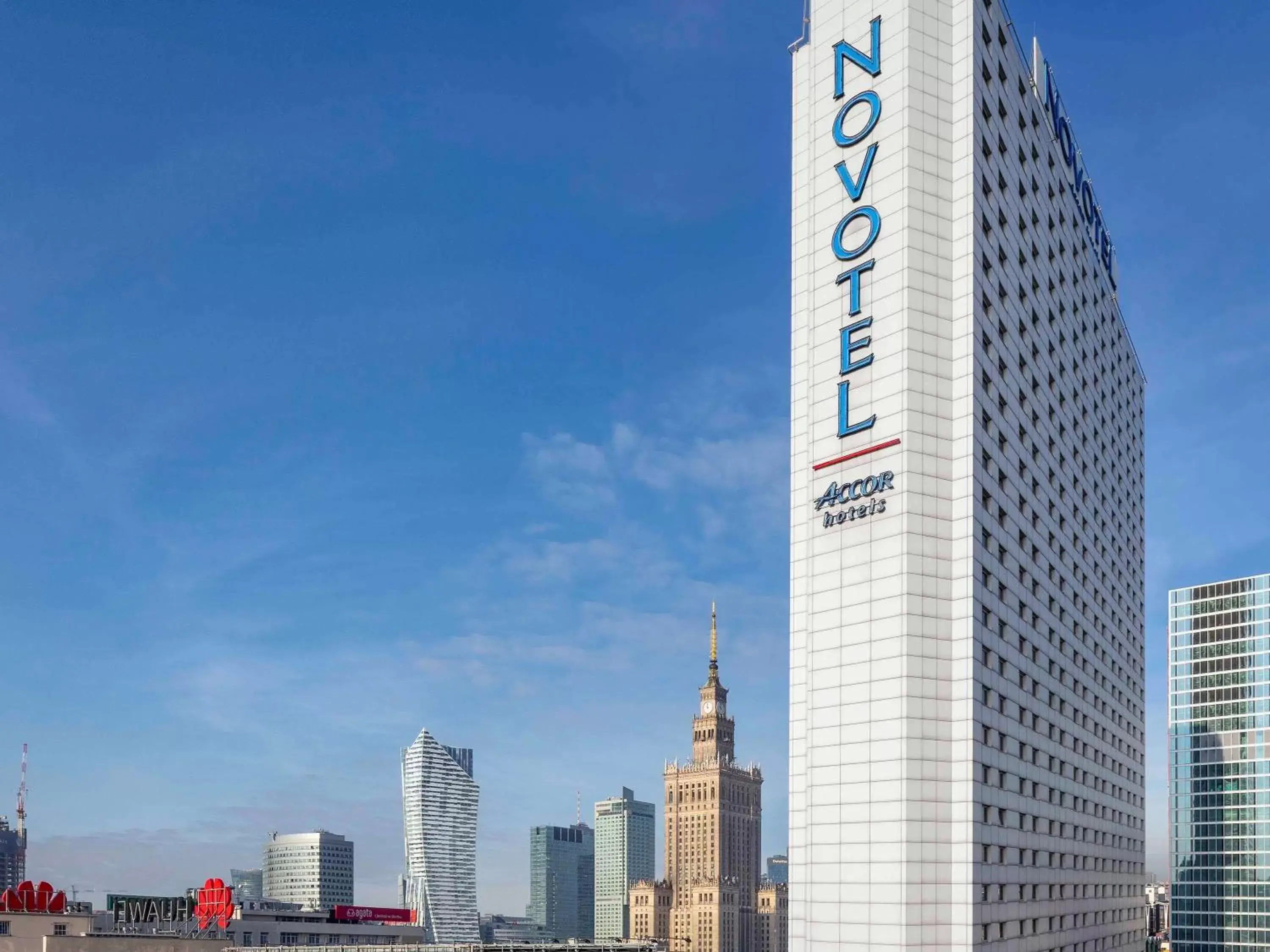 Property building in Novotel Warszawa Centrum