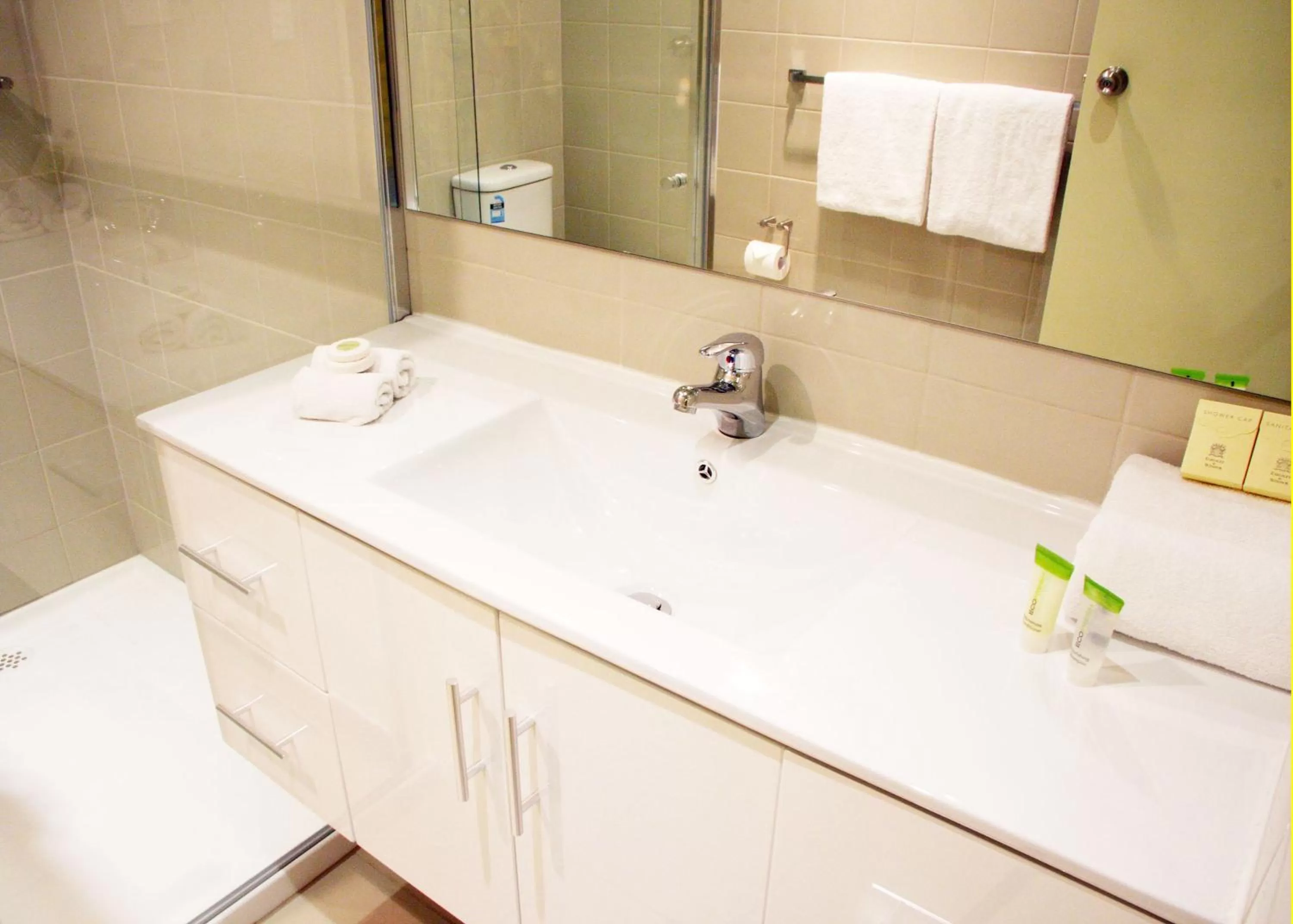 Bathroom in Best Western Plus Buckingham International