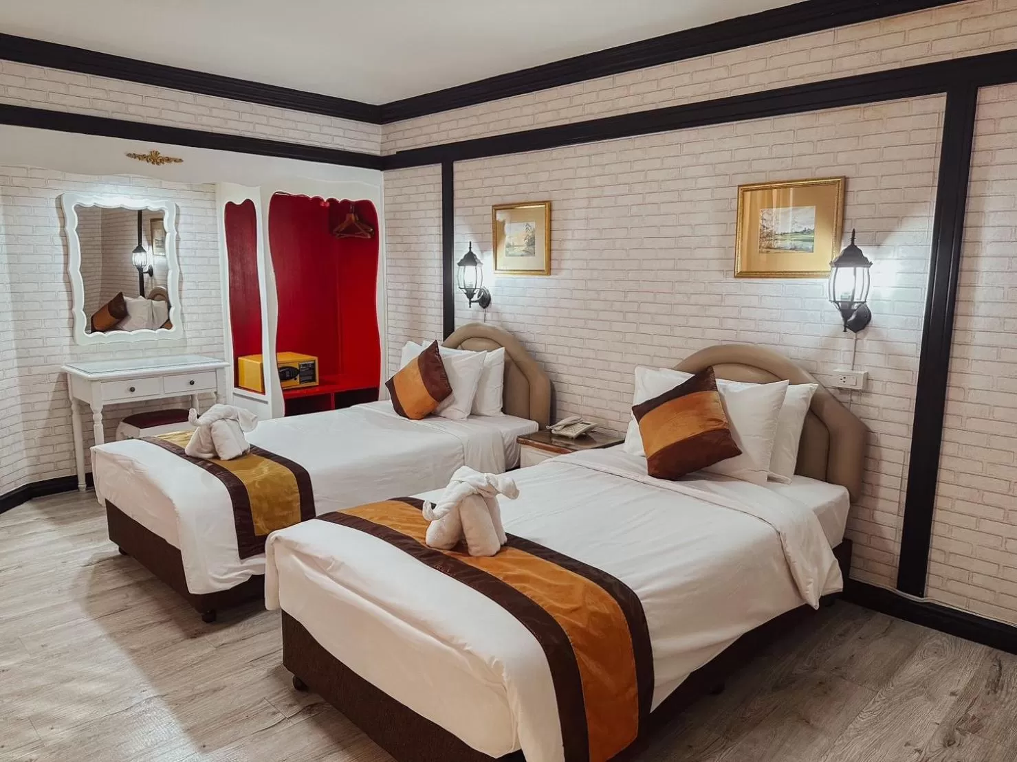 Bed in Hotel De Khuvieng