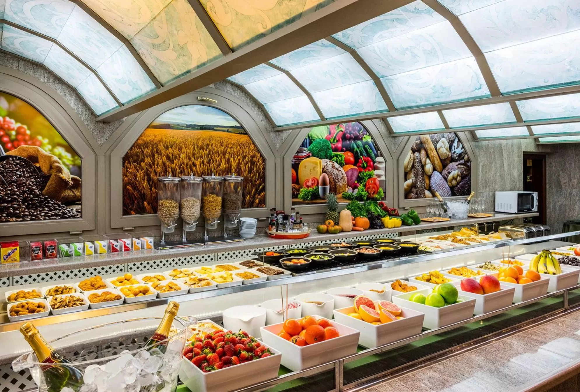 Food and drinks in Hotel Continental Palacete