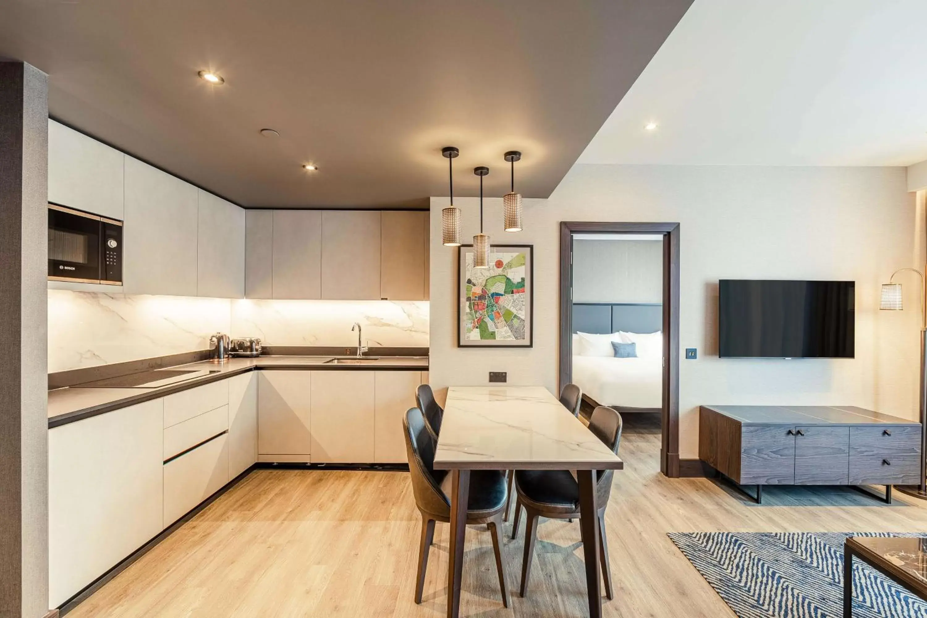 Bedroom, Kitchen/Kitchenette in The Fellows House Cambridge, Curio Collection By Hilton