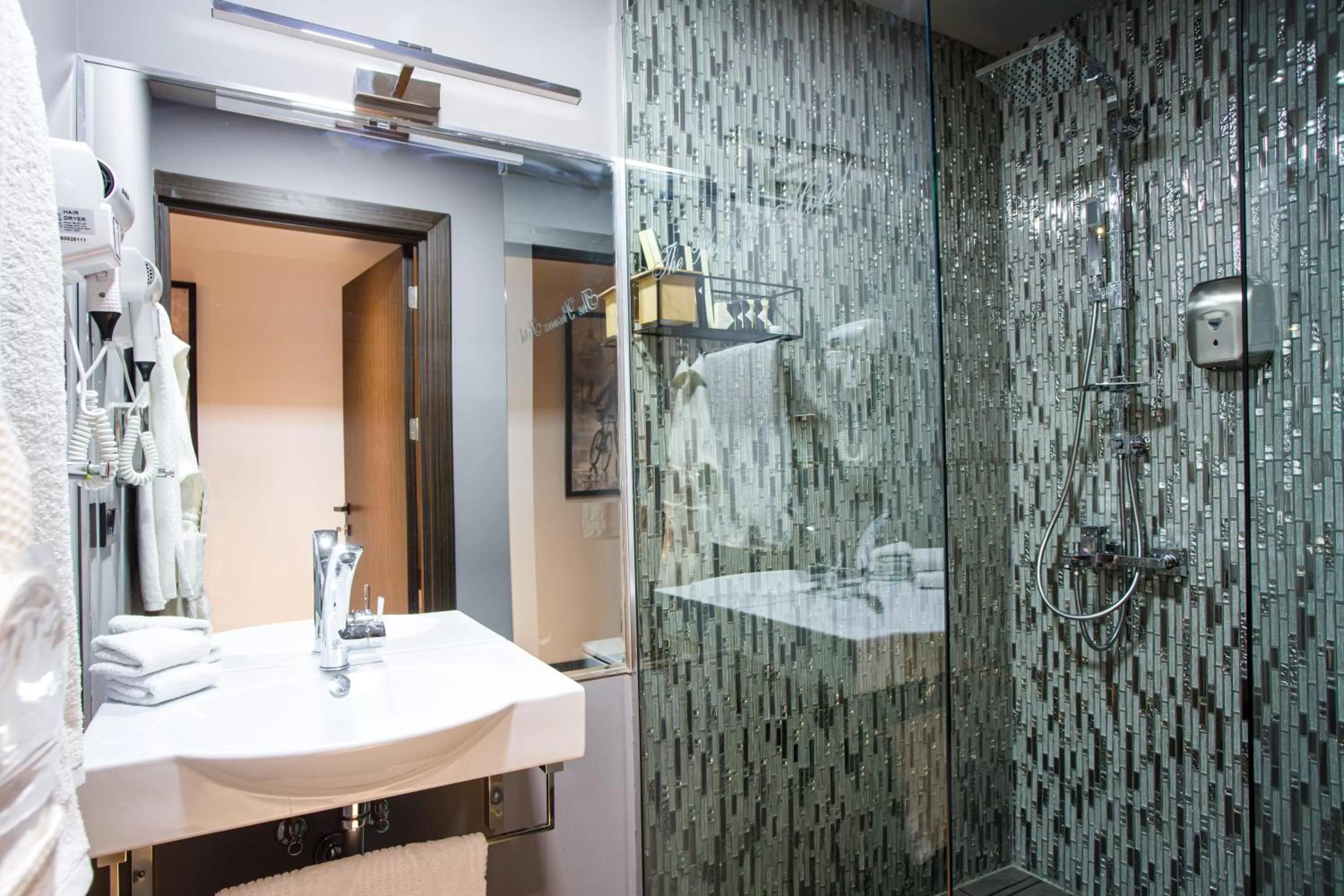 Shower in The Phoenix Boutique Hotel