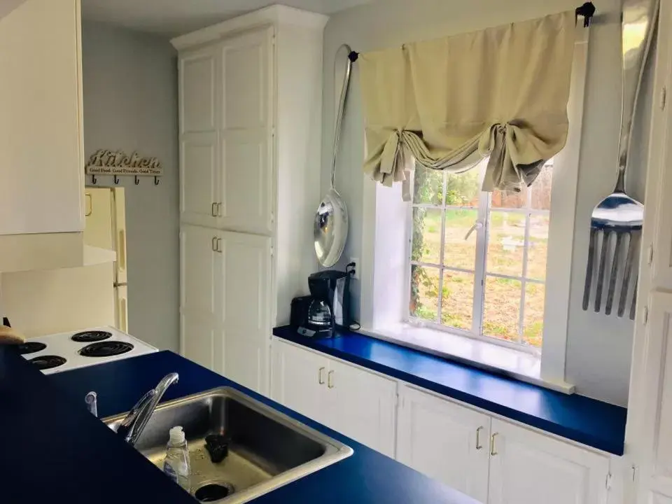 Kitchen/Kitchenette in The Monastery at Forest Lake