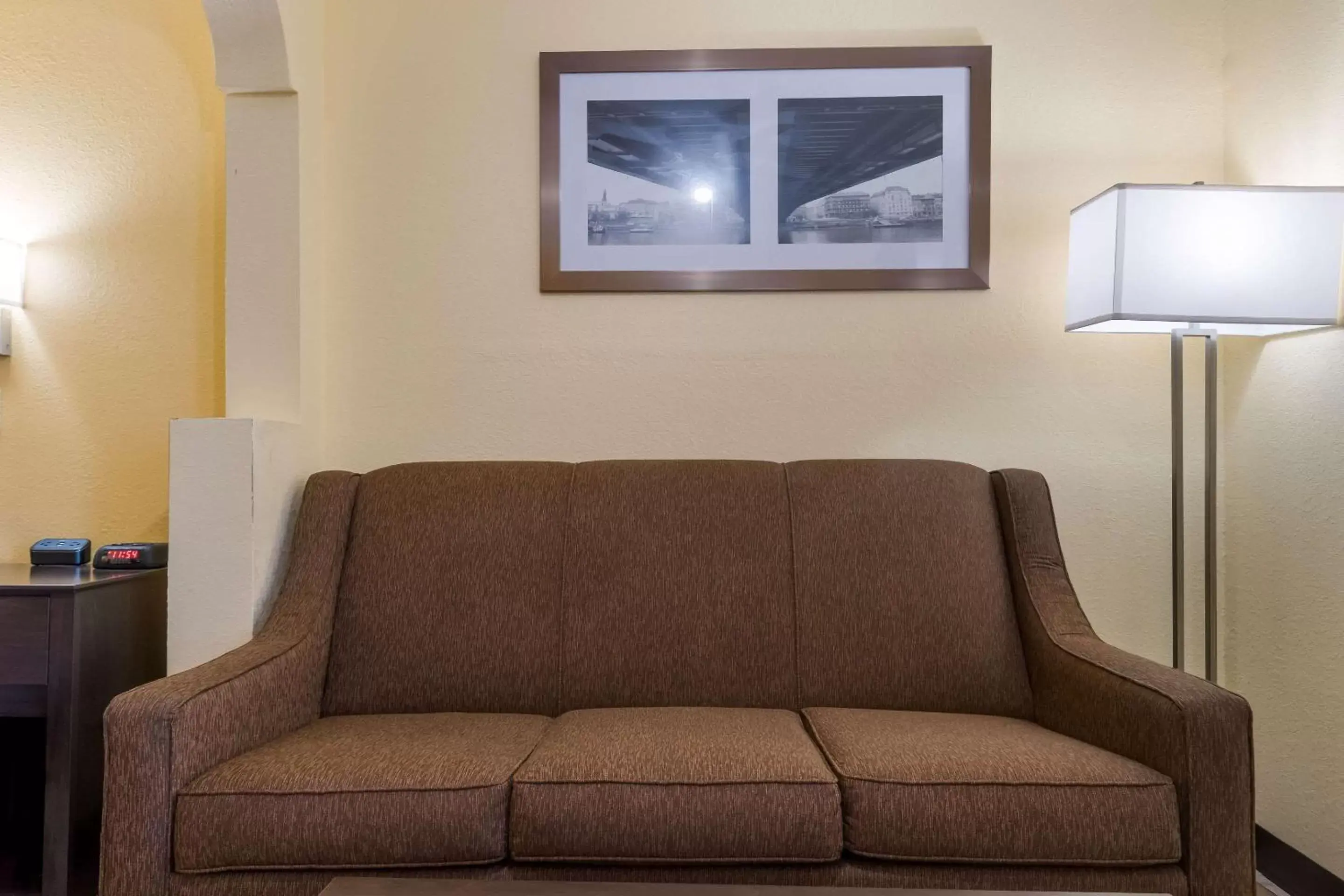 Bedroom, Seating Area in Quality Inn Jefferson at I-85