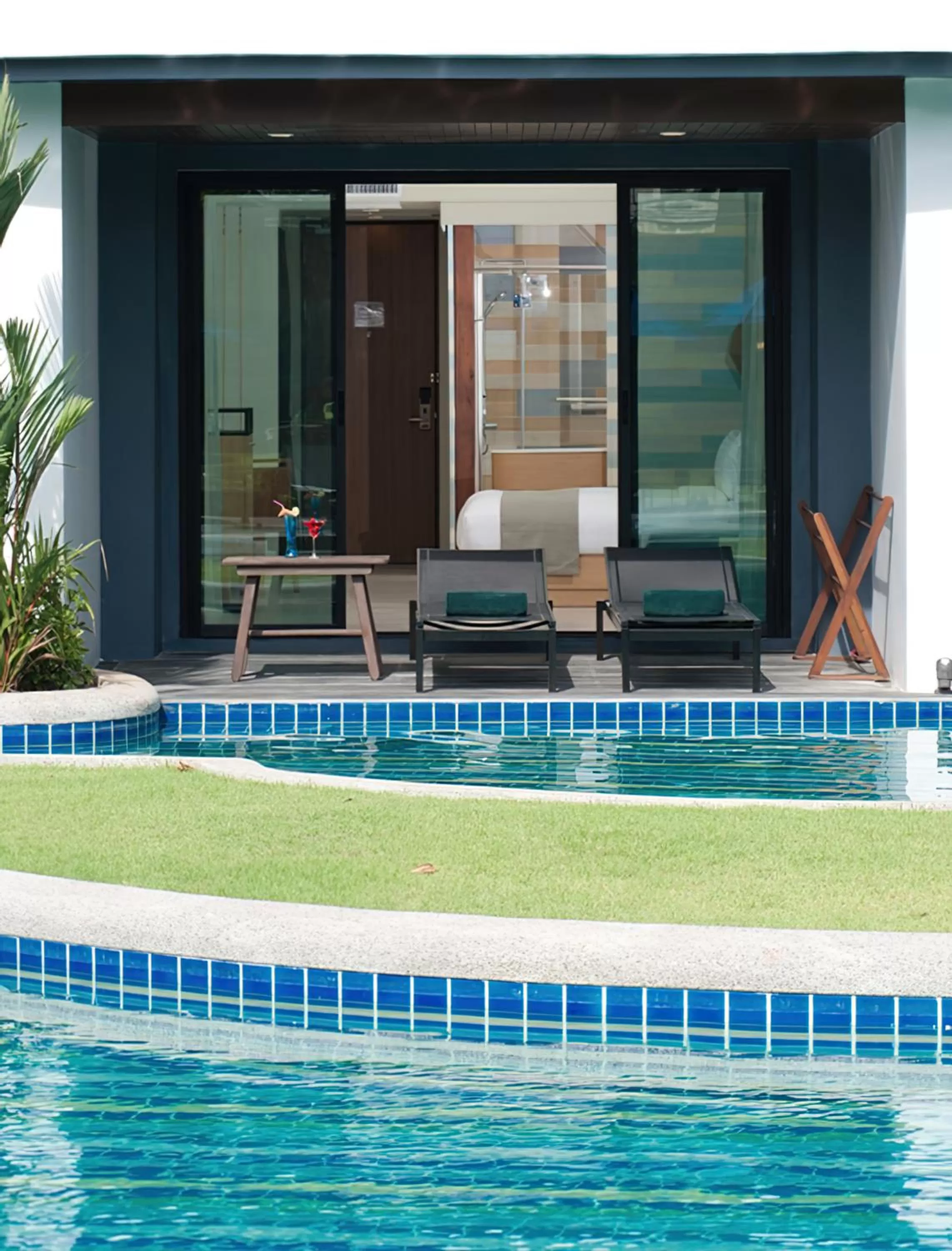 Swimming pool in Holiday Ao Nang Beach Resort, Krabi