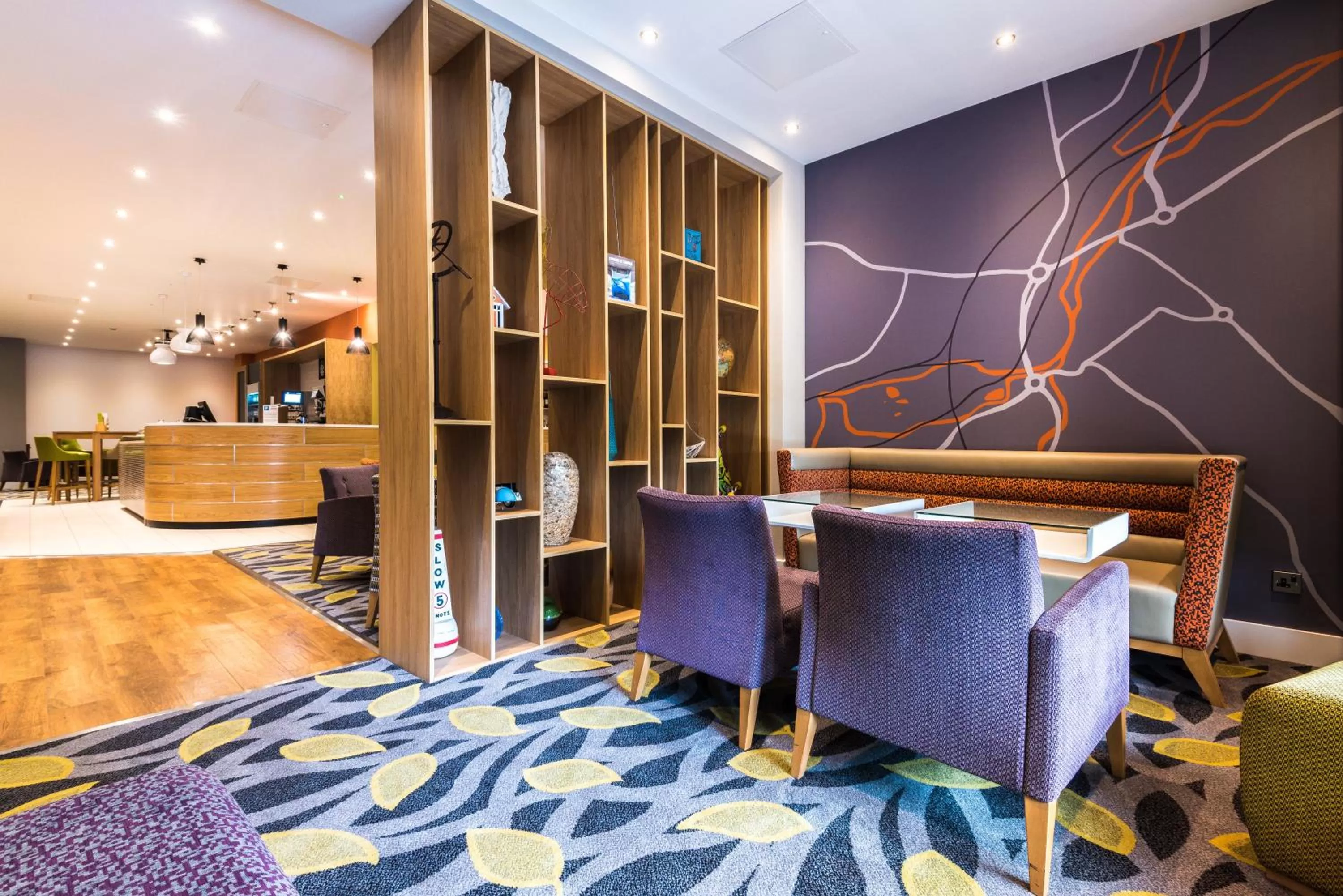 Lounge or bar in Holiday Inn Rotherham-Sheffield M1,Jct.33 by IHG
