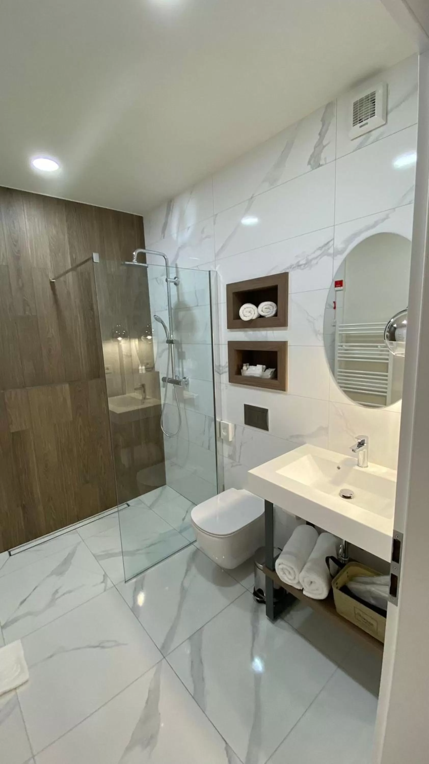 Shower in Aparthotel NOX